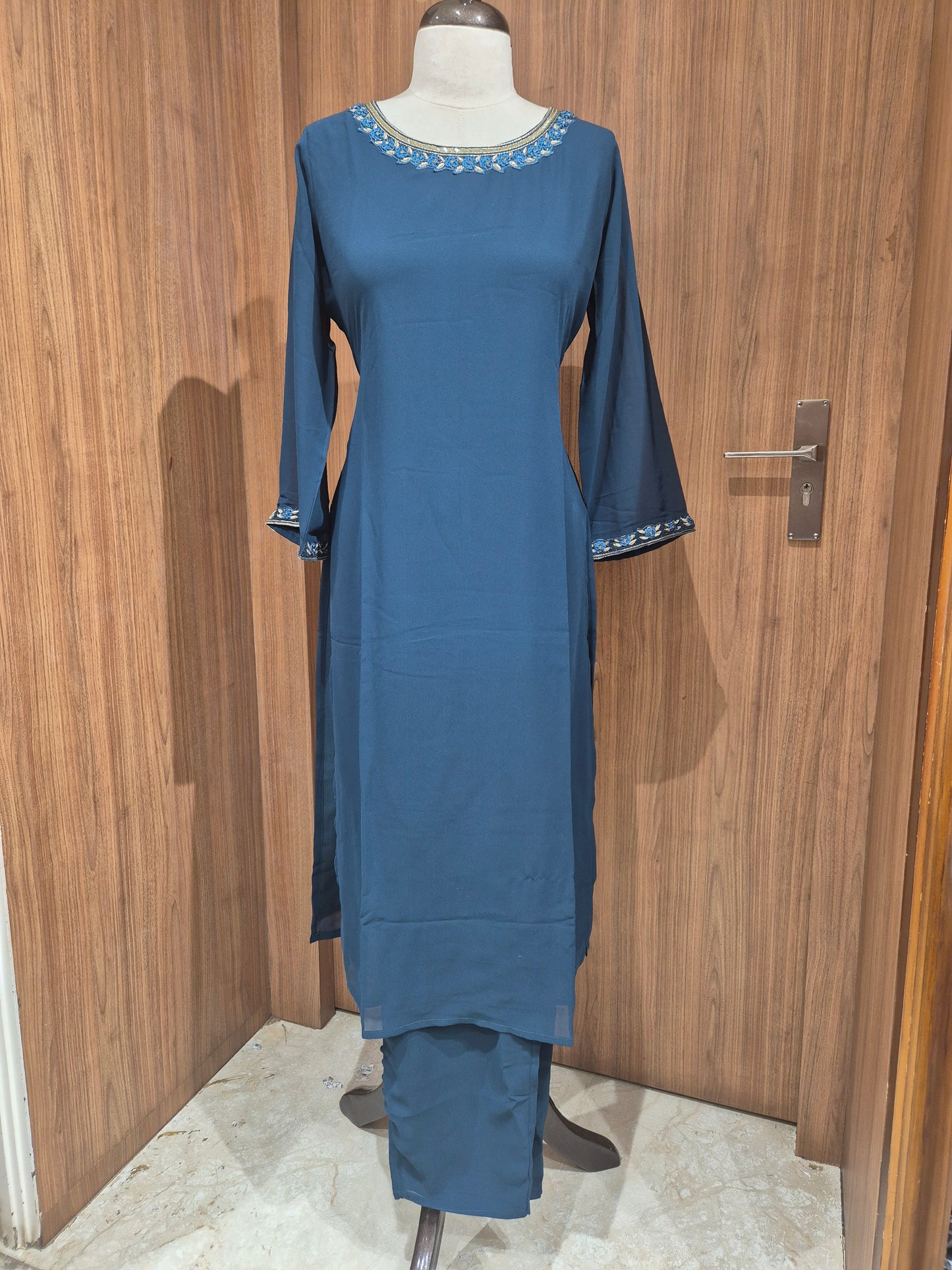 OFFER SALES TOP AND BOTTOM - IHA 26703