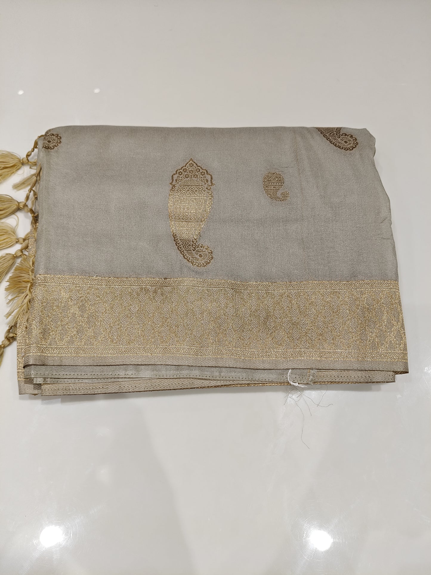 OFFER SALES SAREES - IHA 27253