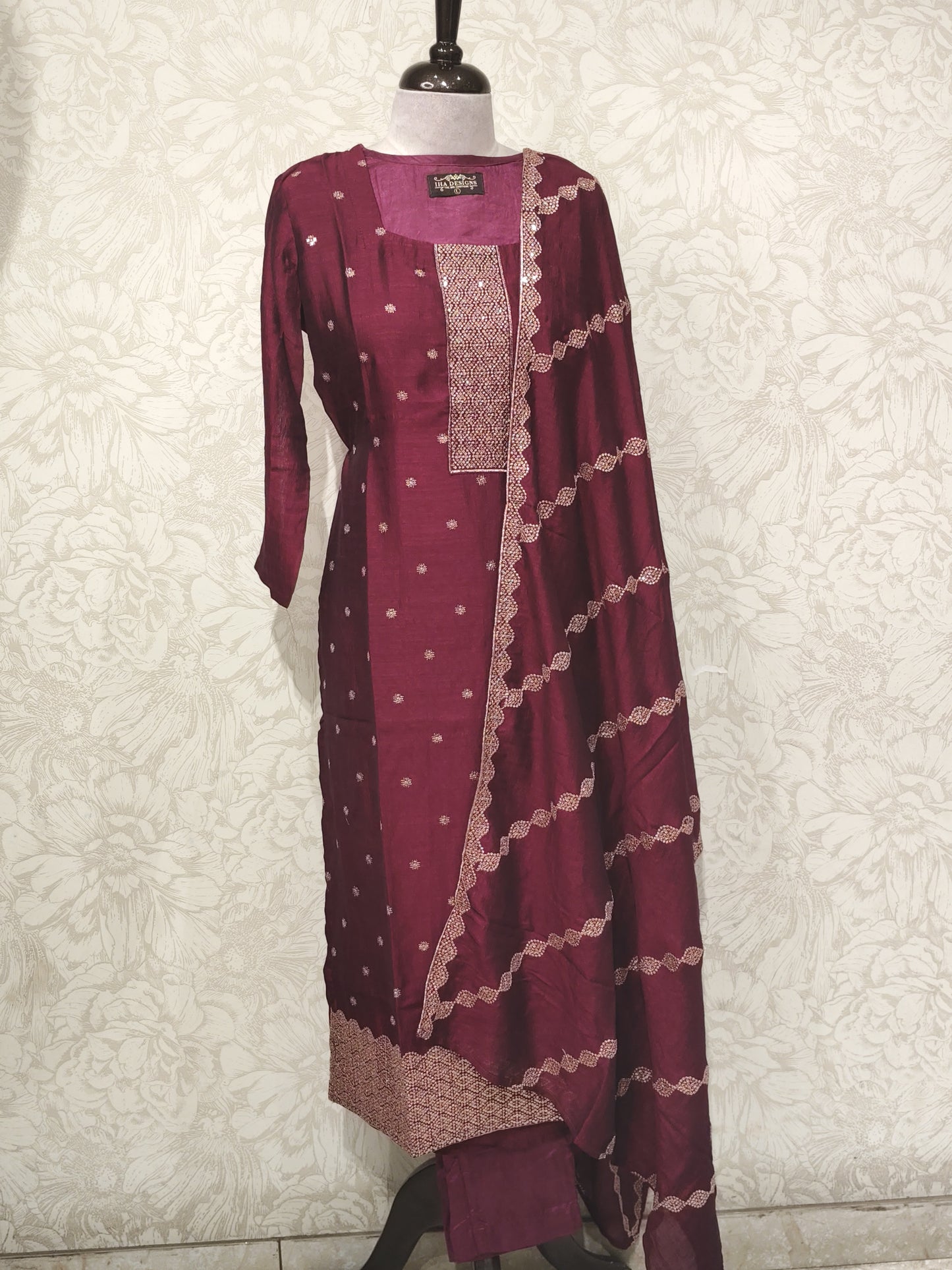 OFFER SALES TOP AND BOTTOM COLLECTIONS - IHA 27407