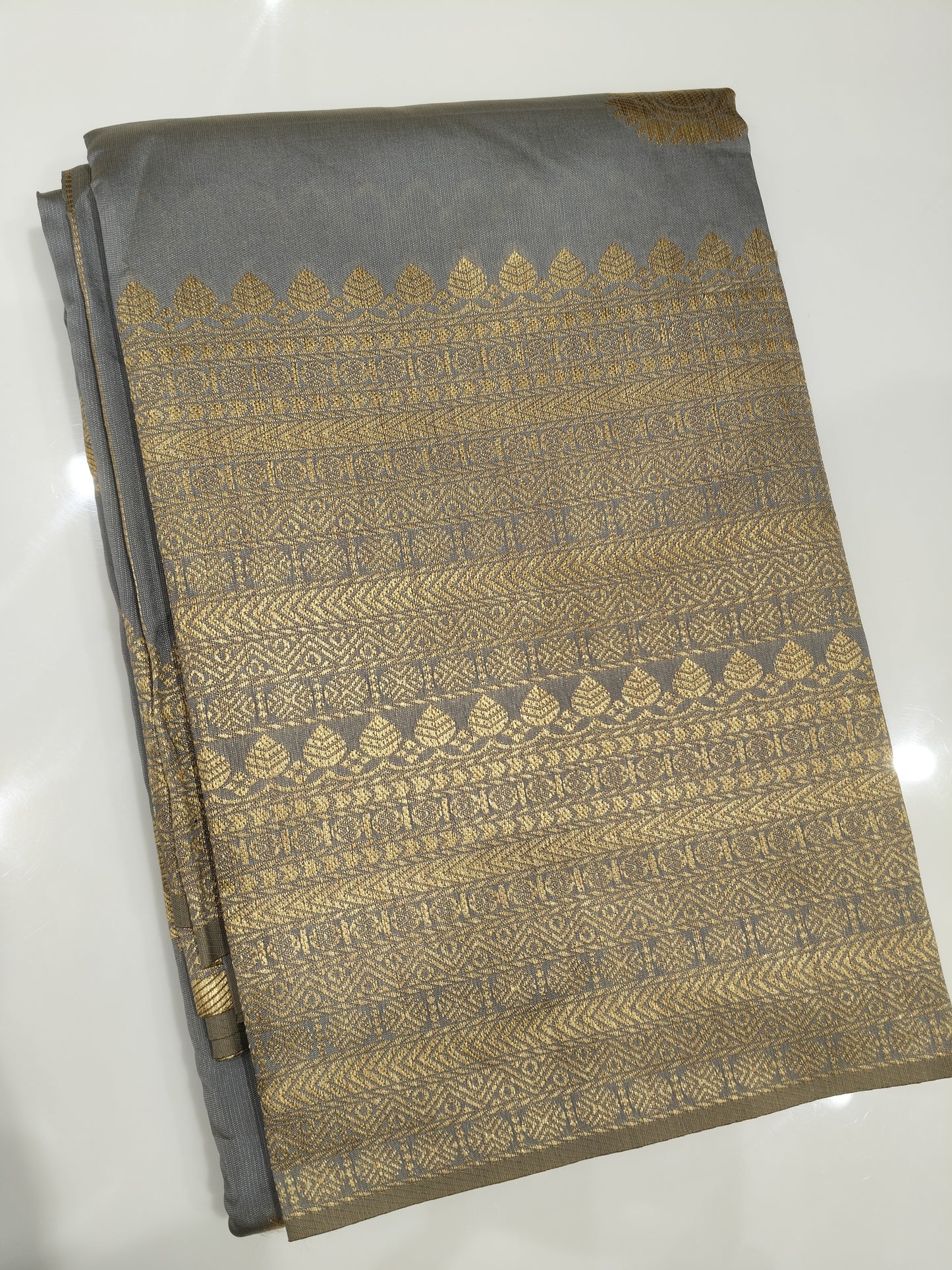 OFFER SALES SAREES - IHA 27316