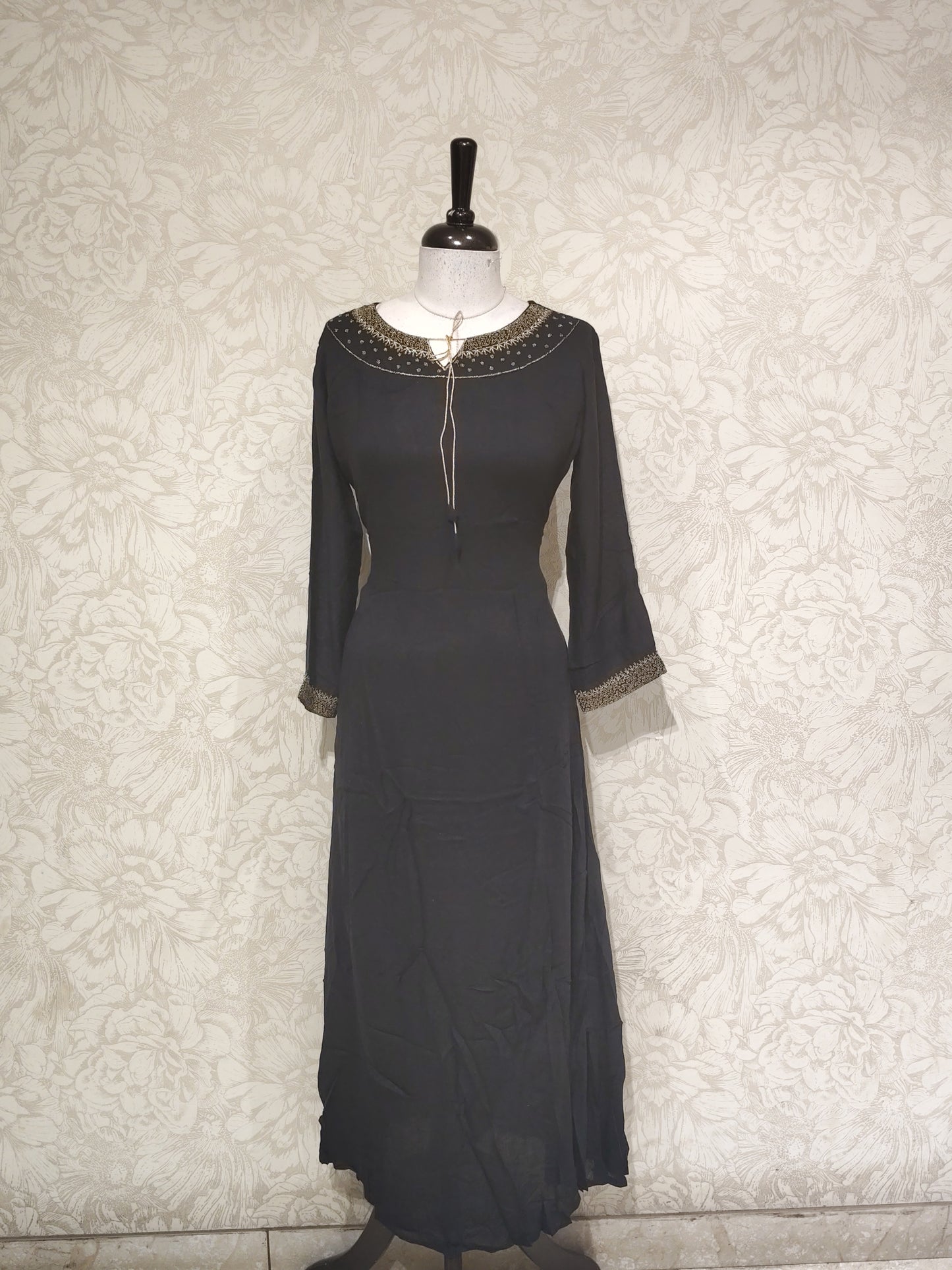 OFFER SALES TOPS COLLECTIONS - IHA 27593