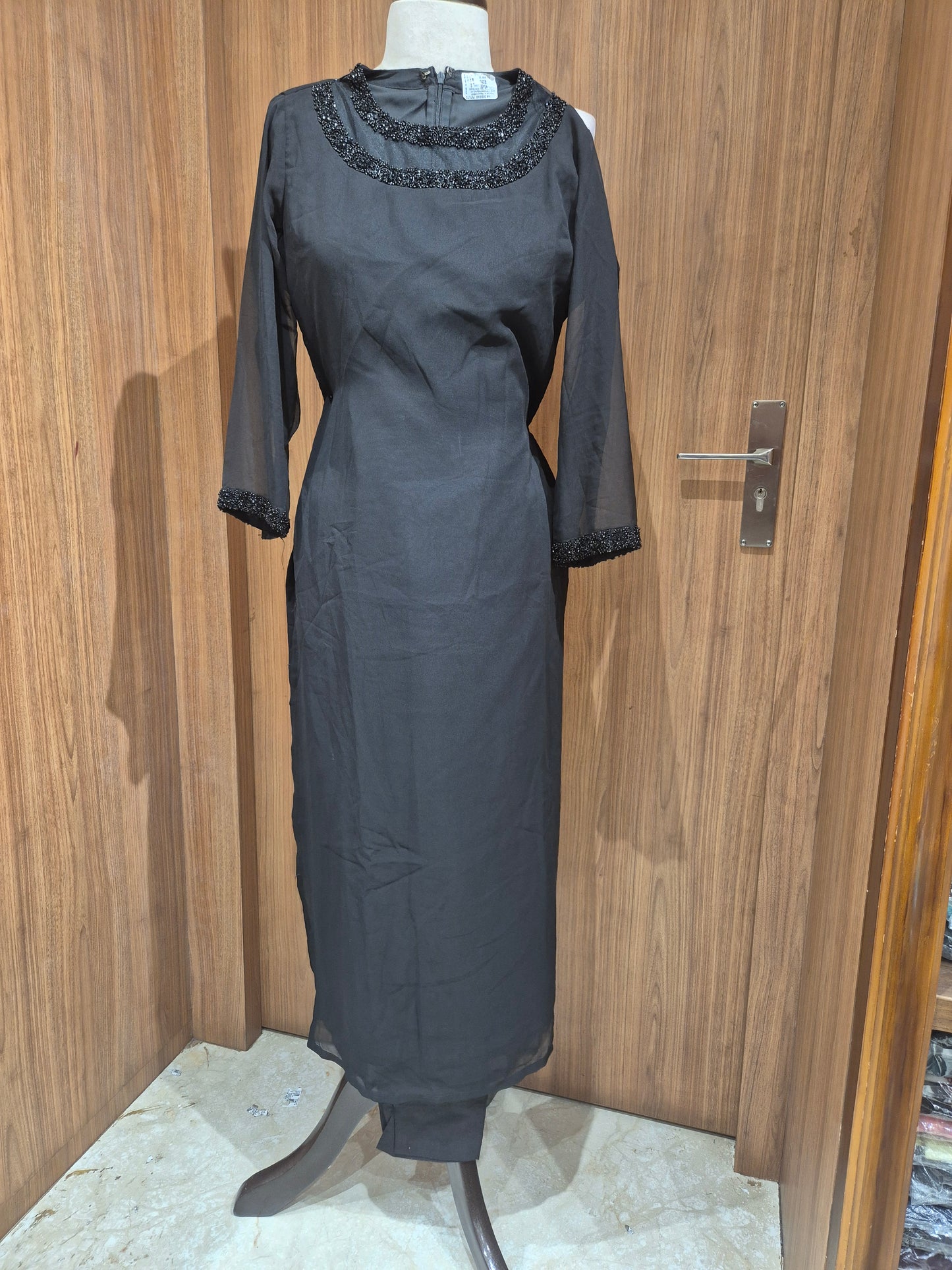 OFFER SALES TOP AND BOTTOM - IHA 26703