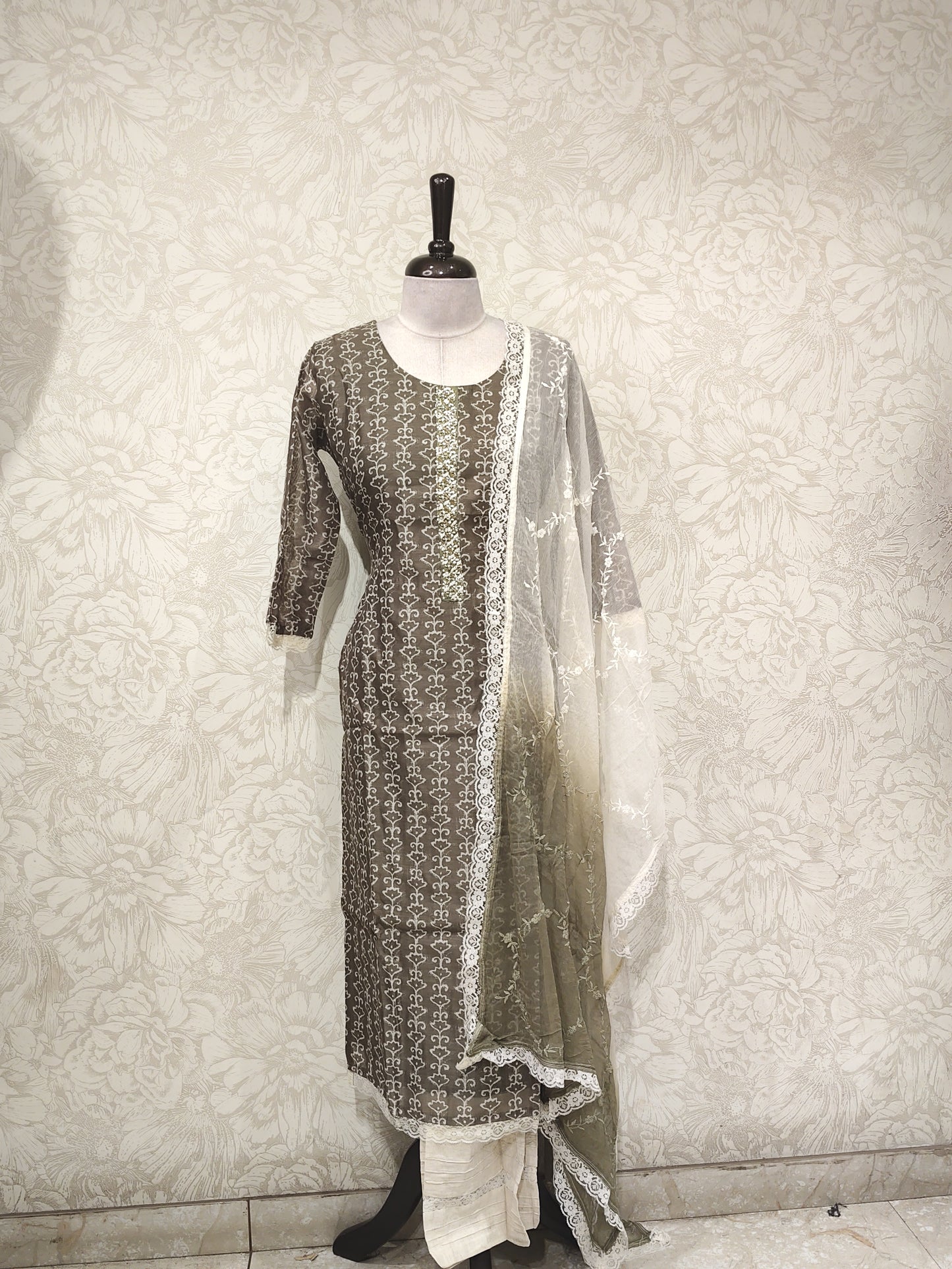 OFFER SALES TOP AND BOTTOM COLLECTIONS - IHA 27407