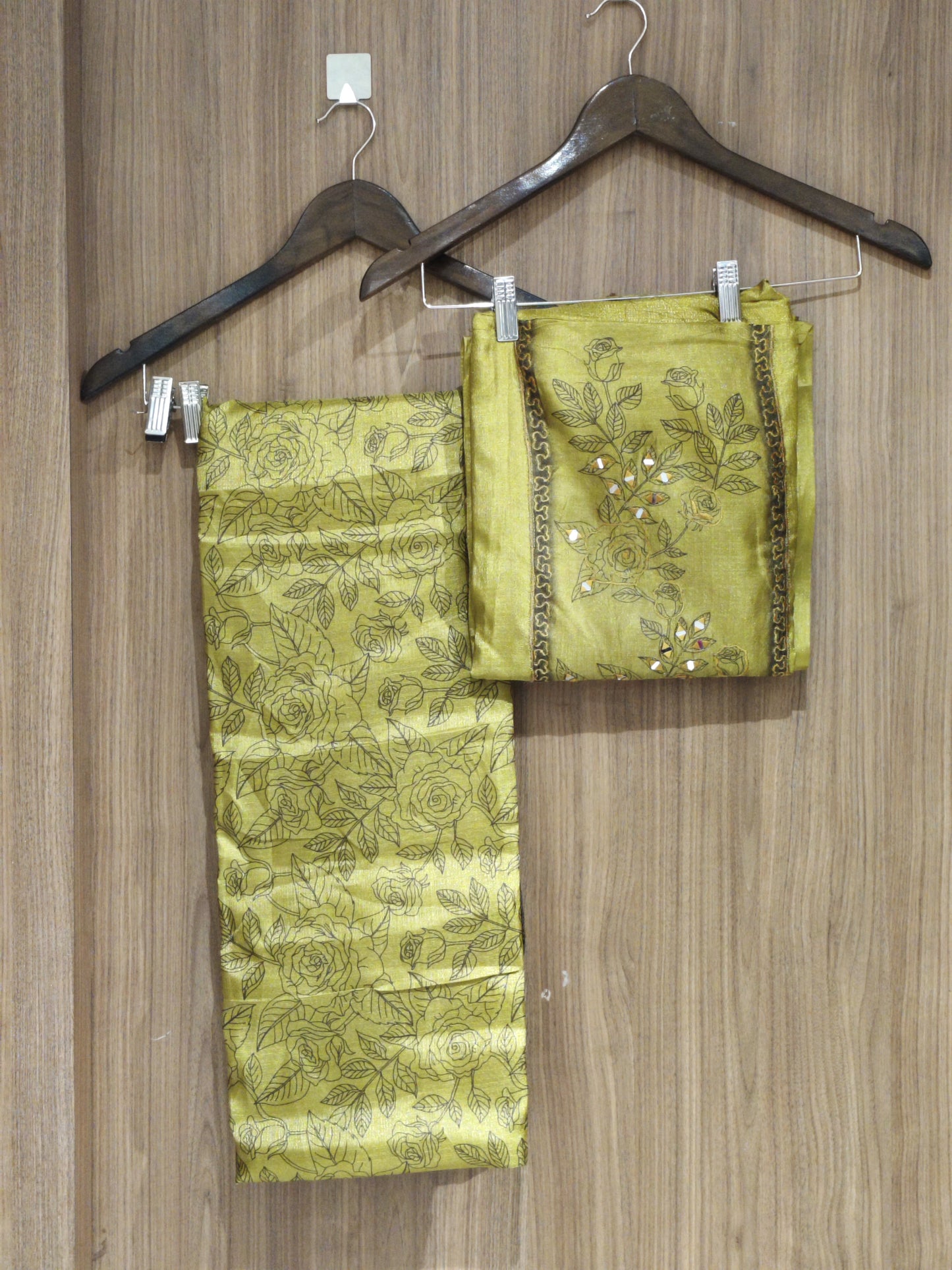 OFFER SALES UNSTITCHED SALWAR - IHA 27250