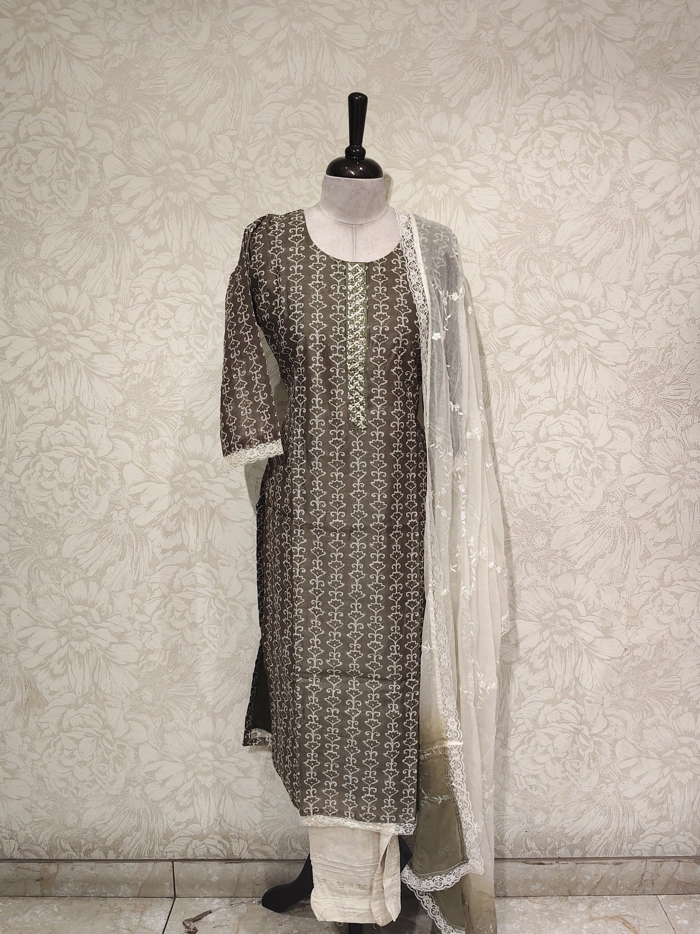 OFFER SALES TOP AND BOTTOM - IHA 27533