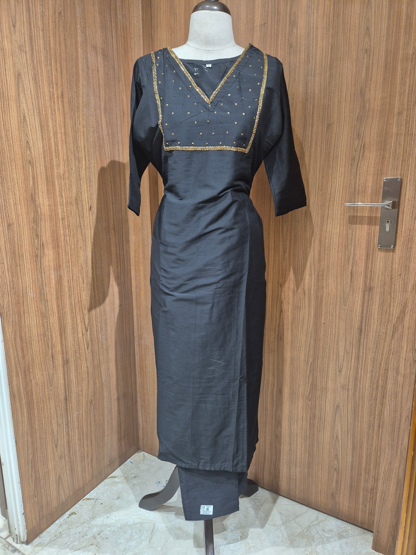 OFFER SALES TOP AND BOTTOM - IHA 26703