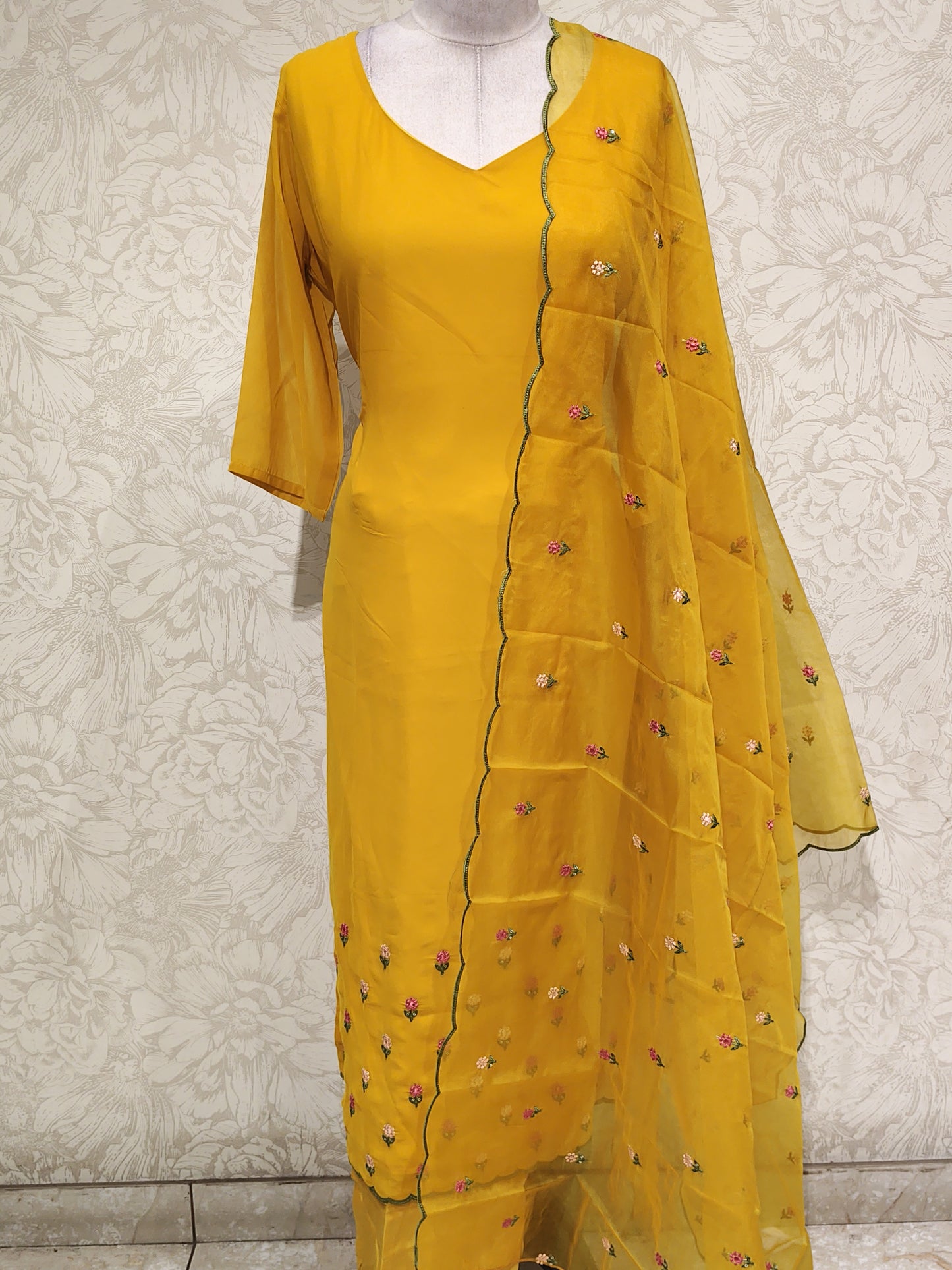 OFFER SALES TOP AND BOTTOM COLLECTIONS - IHA 27223