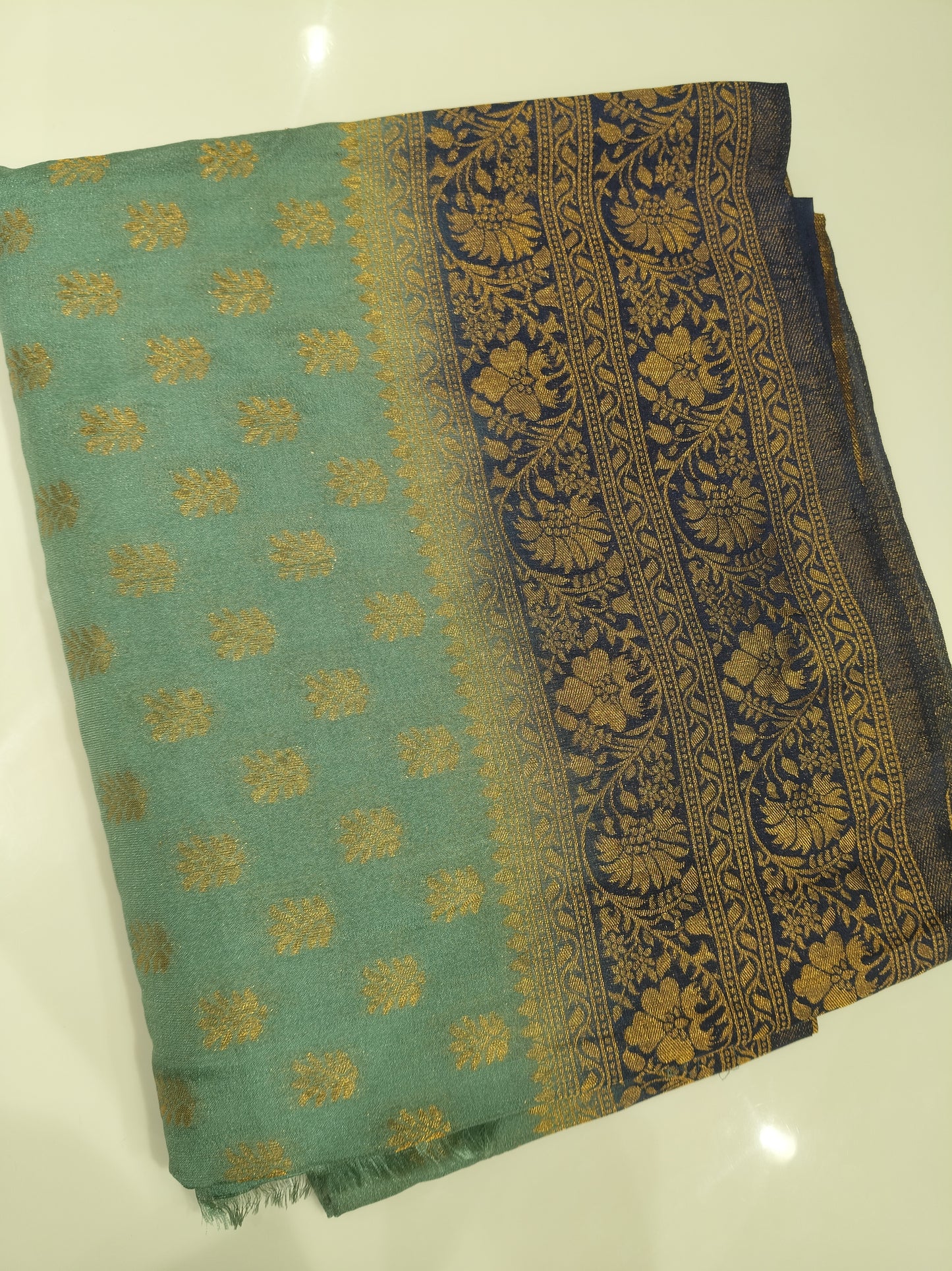 OFFER SALES SAREES - IHA 27316