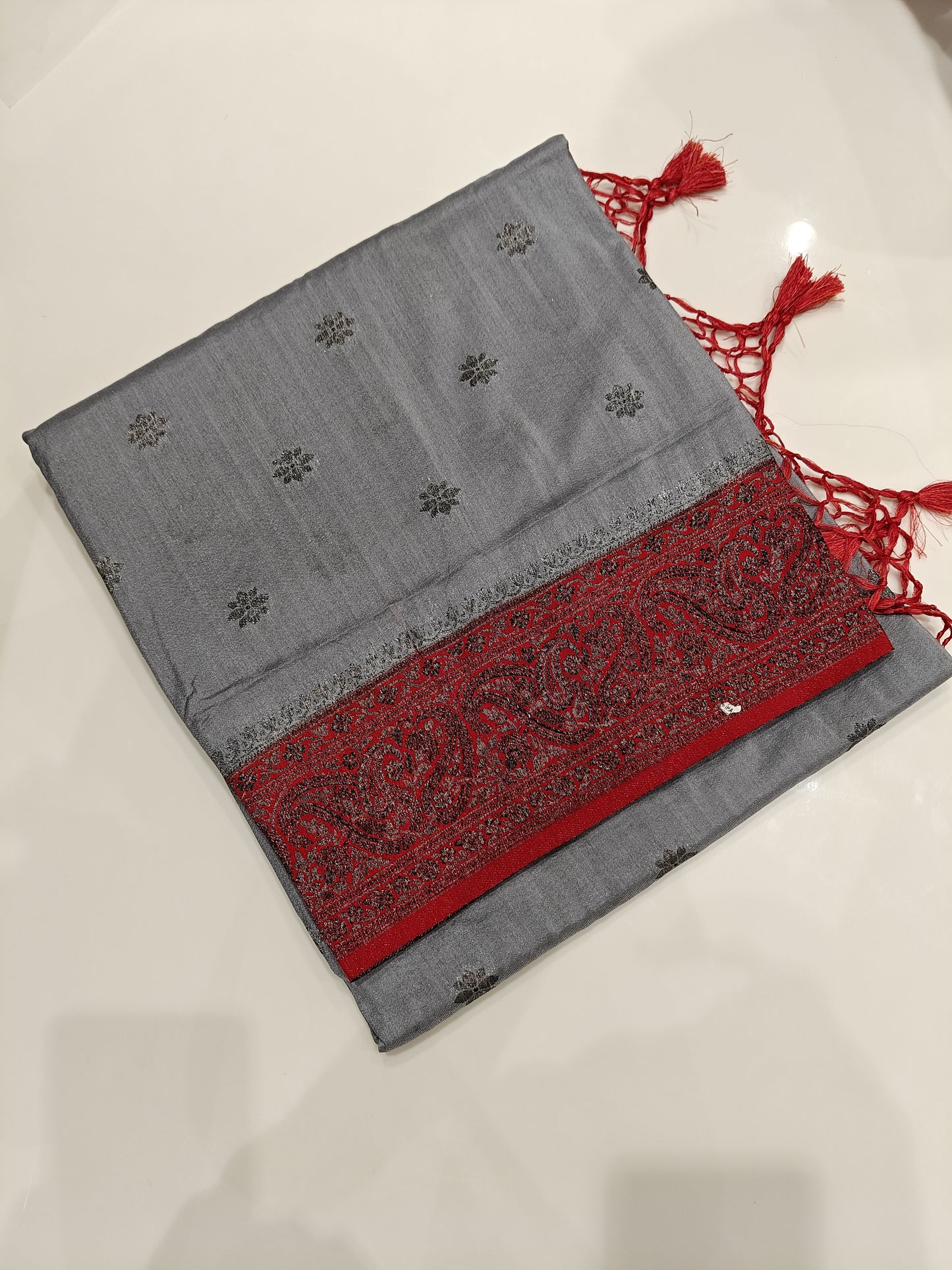 OFFER SALES SAREES - IHA 27224