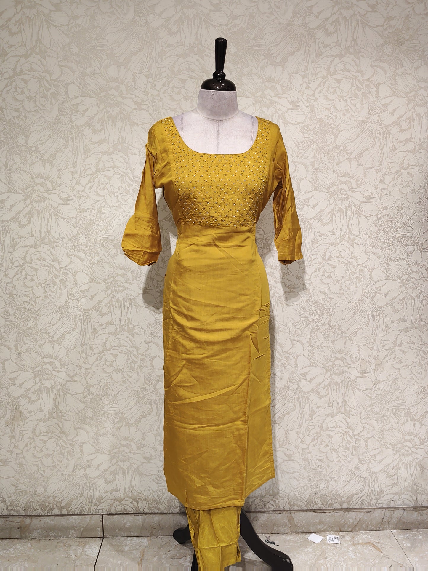 OFFER SALES TOP AND BOTTOM COLLECTIONS - IHA 27223