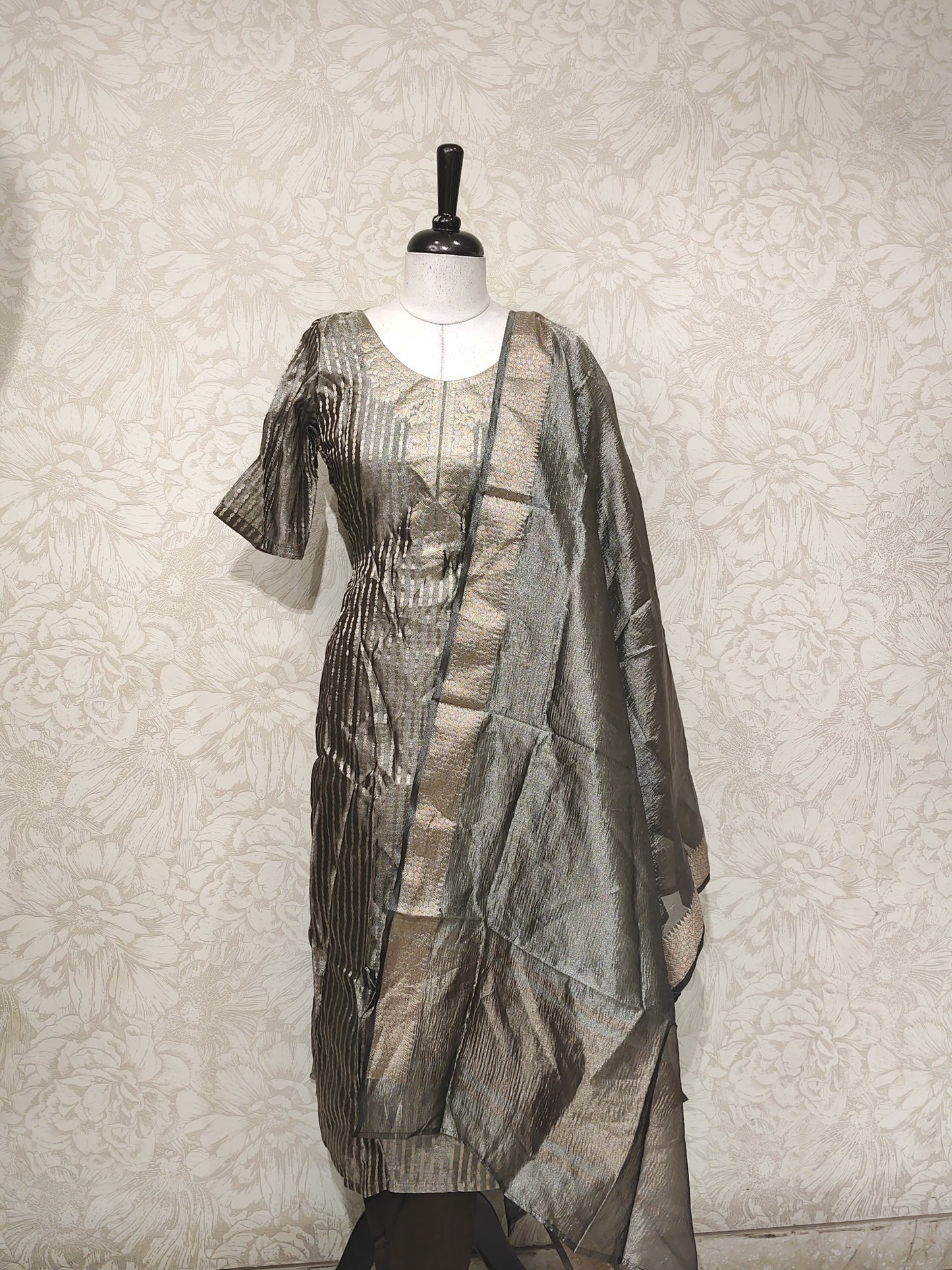OFFER SALES TOP AND BOTTOM COLLECTIONS - IHA 27407