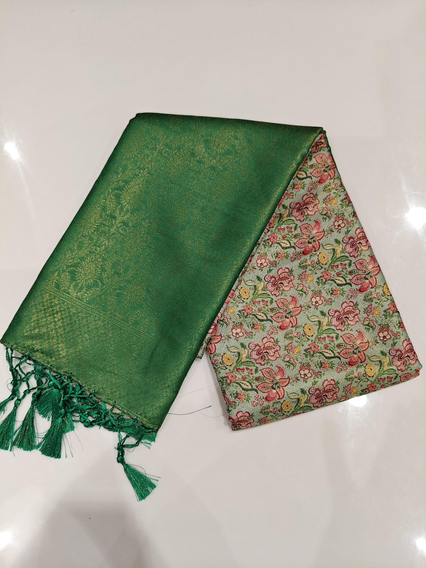 OFFER SALES SAREES - IHA 27253