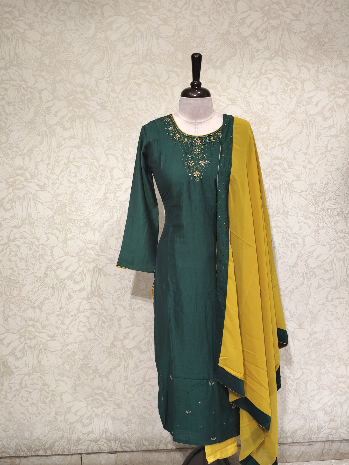 OFFER SALES TOP AND BOTTOM - IHA 27524