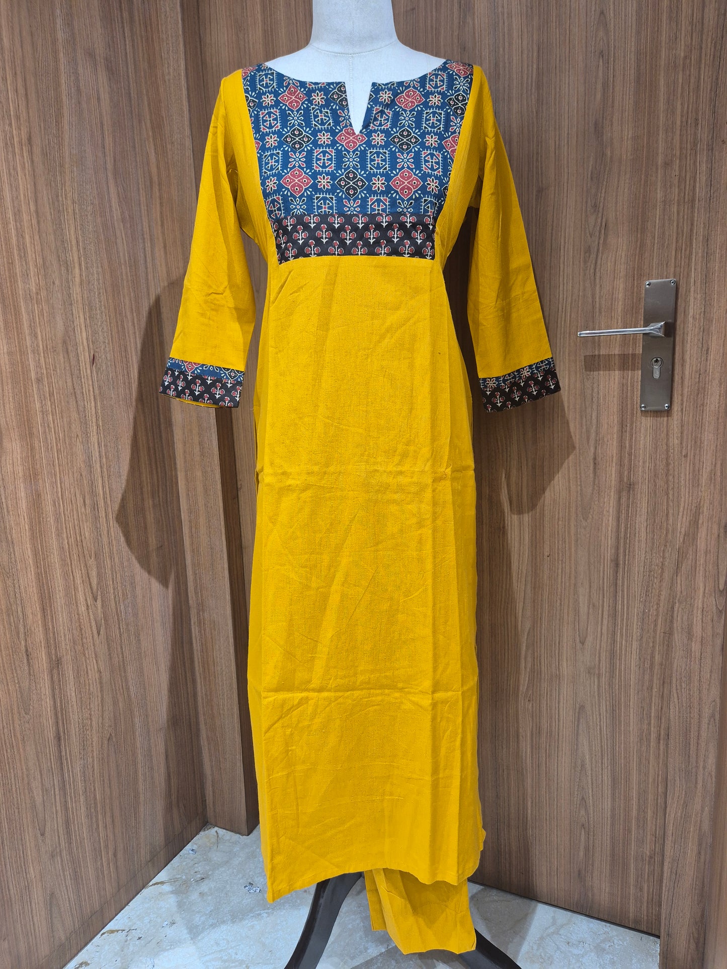 OFFER SALES TOP AND BOTTOM - IHA 26703