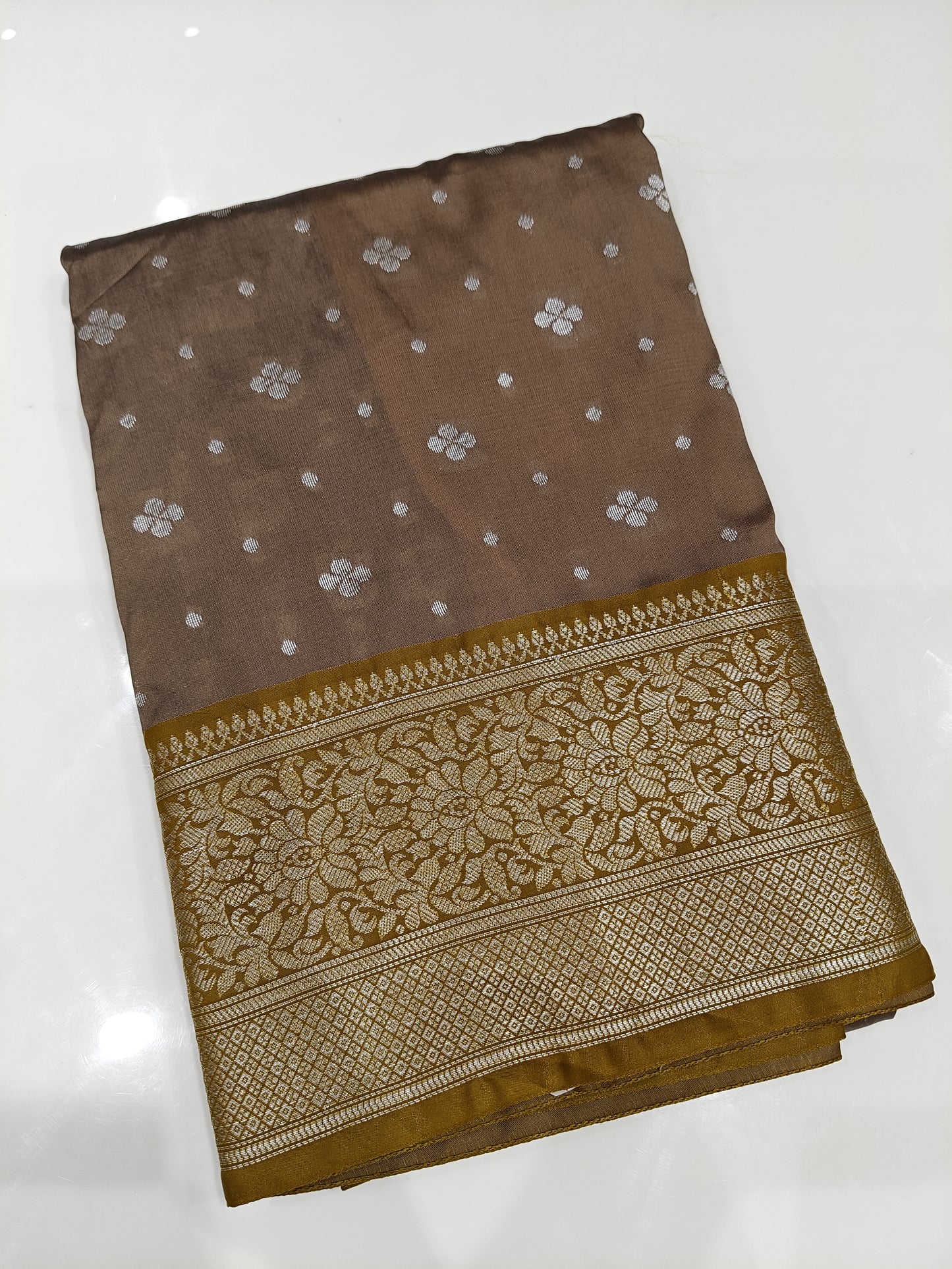 OFFER SALES SAREES - IHA 27253