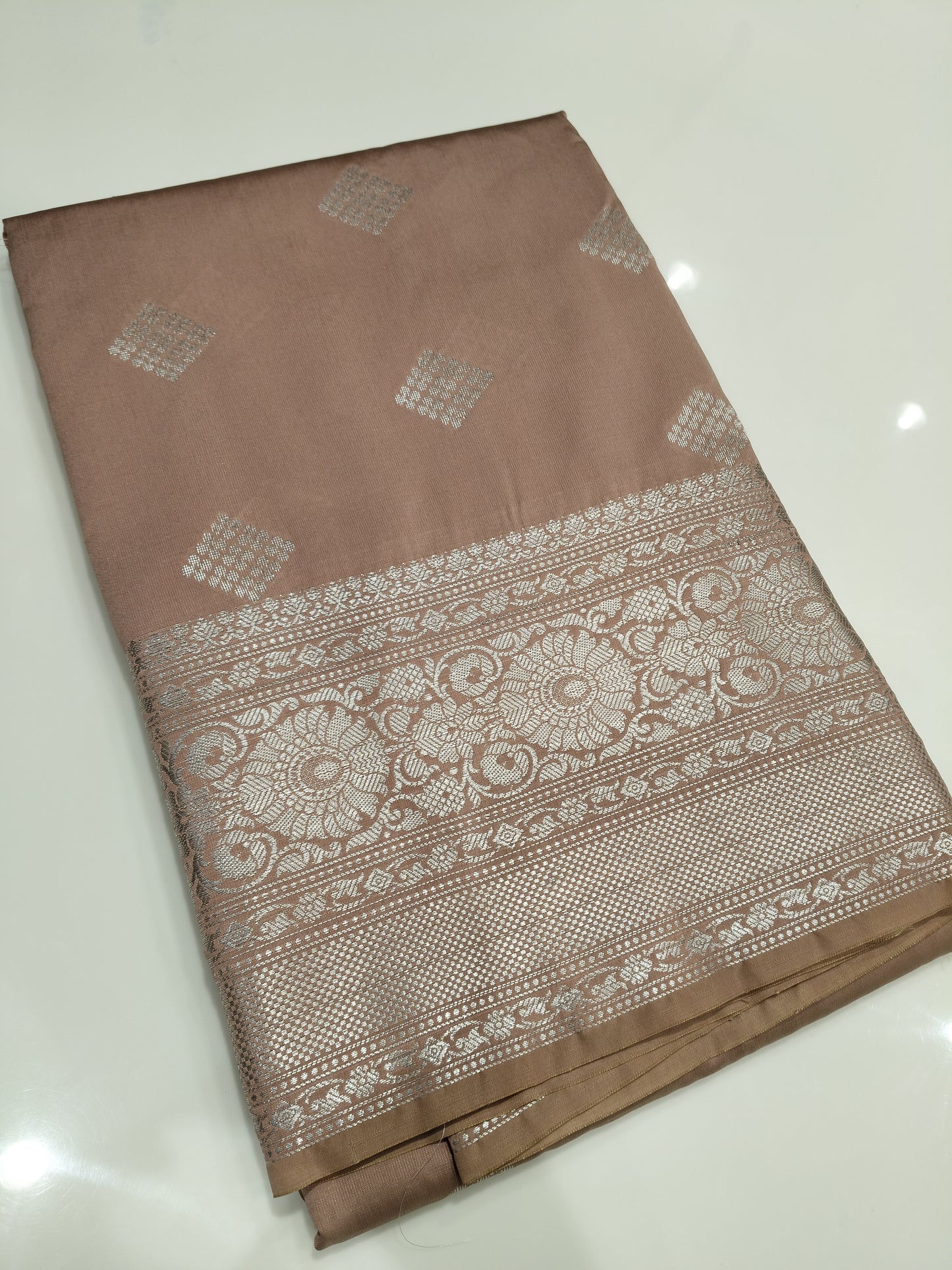 OFFER SALES SAREES - IHA 27410