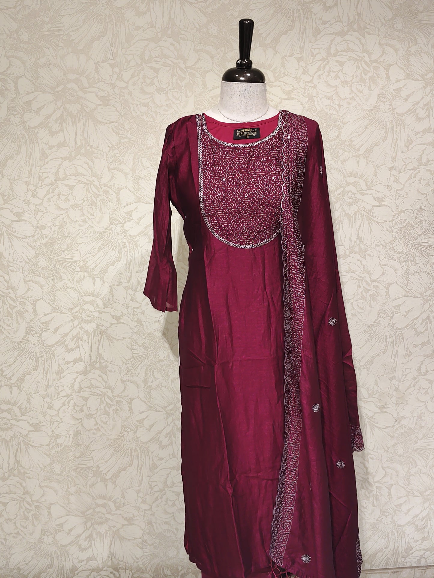 OFFER SALES TOP AND BOTTOM - IHA 27524