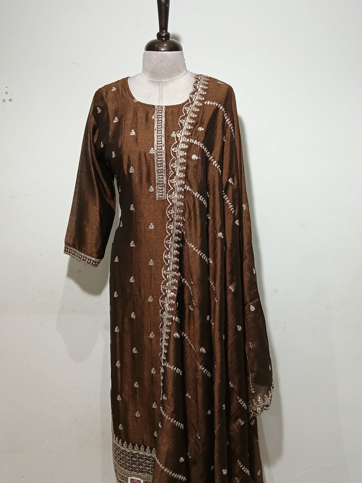 OFFER SALES READY TO WEAR SETS - IHA 35622