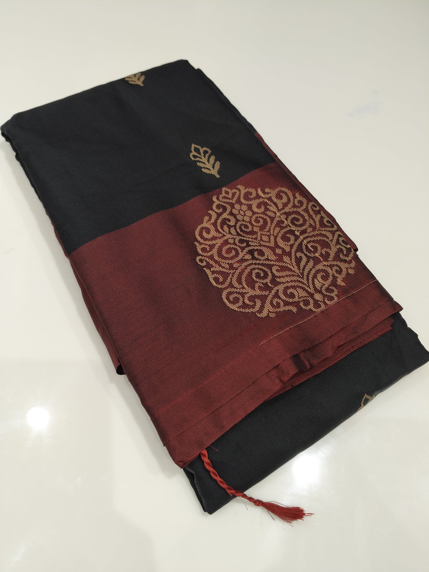 OFFER SALES SAREES - IHA 27410