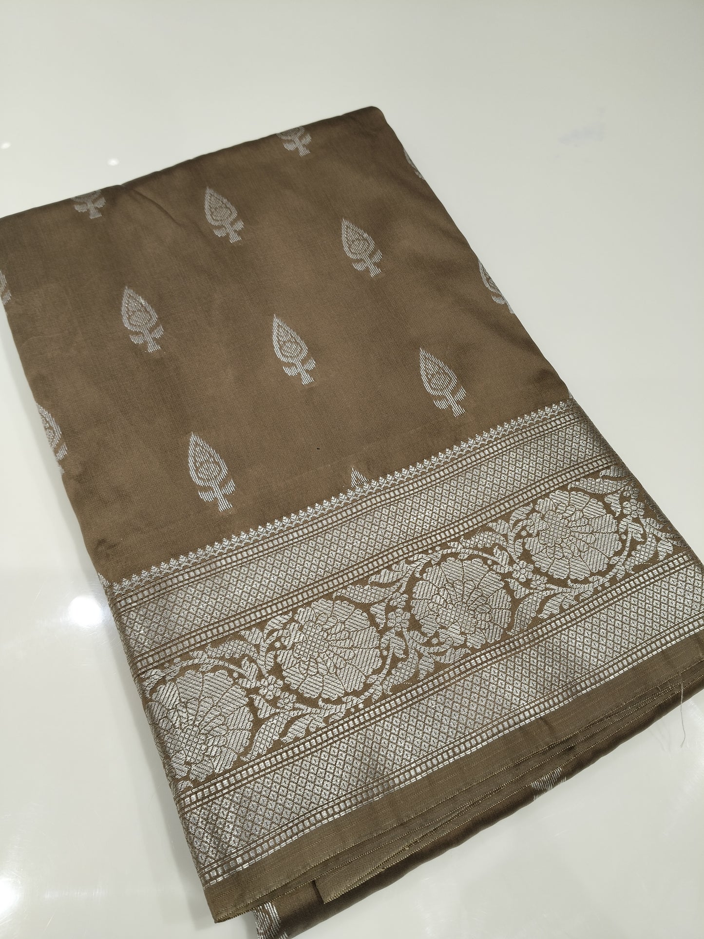 OFFER SALES SAREES - IHA 27410