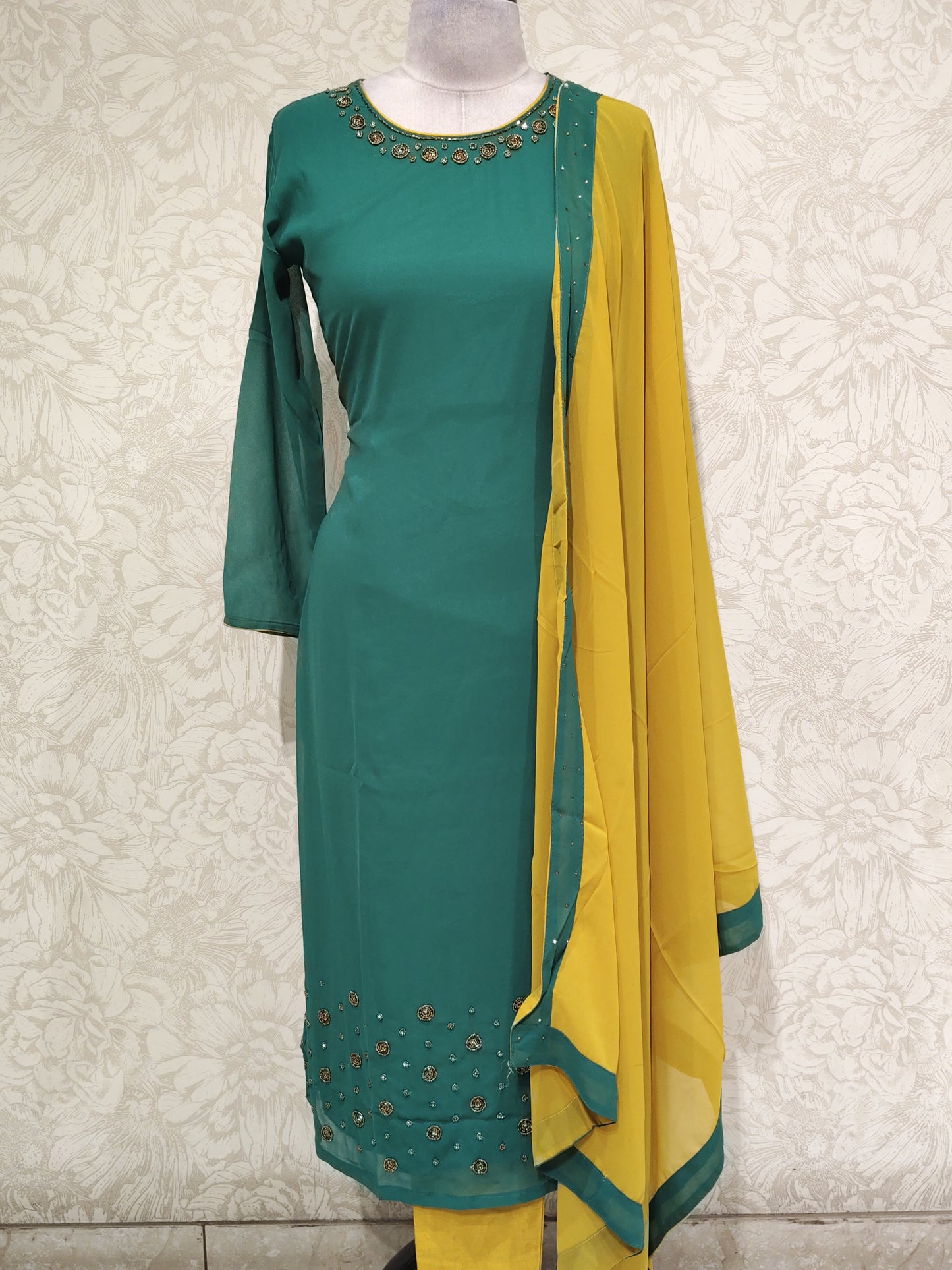 OFFER SALES TOP AND BOTTOM COLLECTIONS - IHA 27223