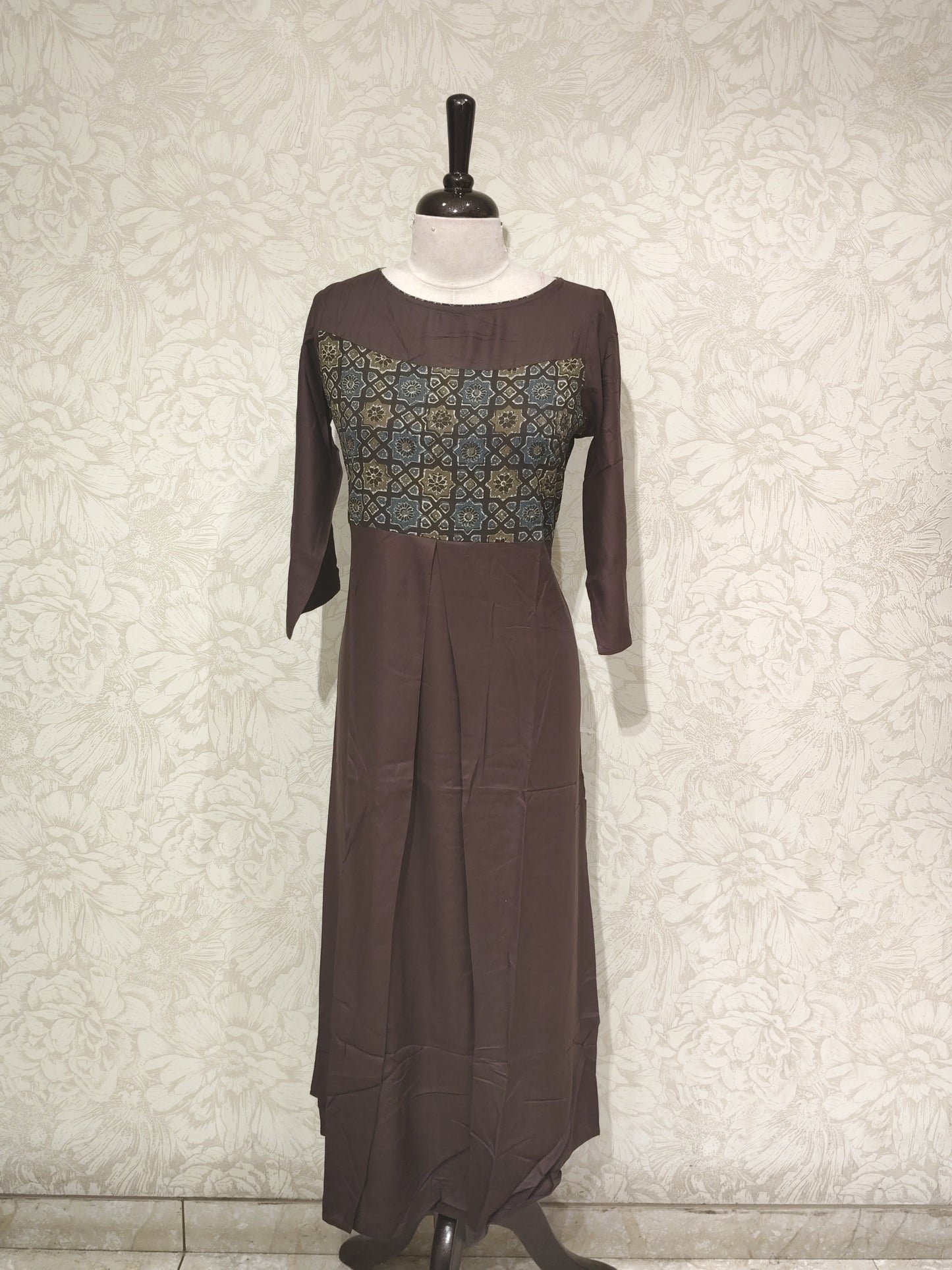 OFFER SALES TOPS COLLECTIONS - IHA 27085
