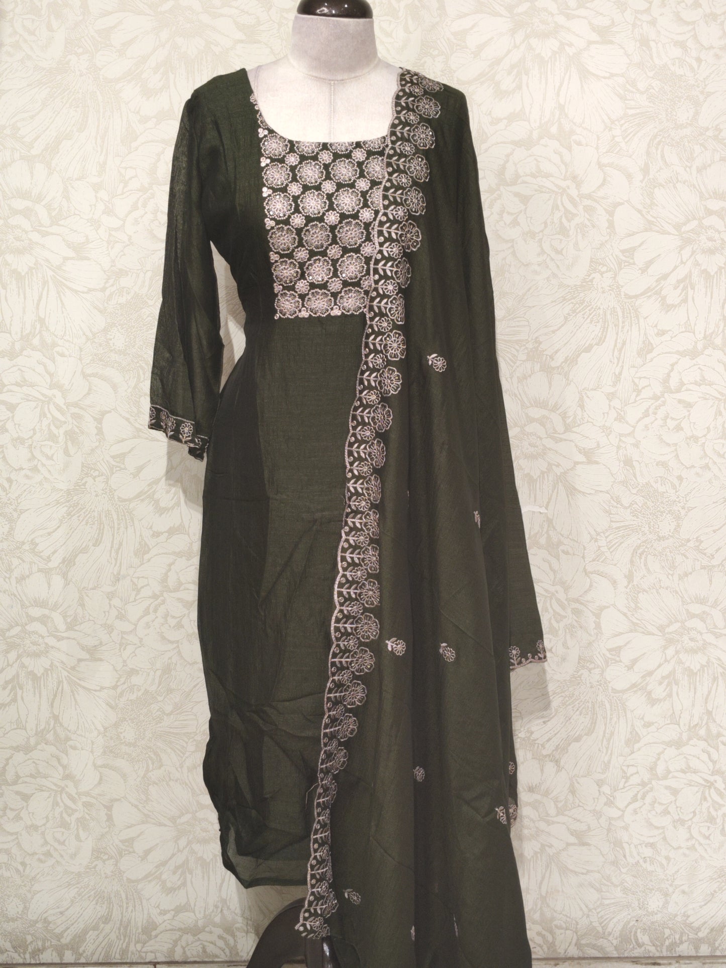 OFFER SALES TOP AND BOTTOM COLLECTIONS - IHA 27407