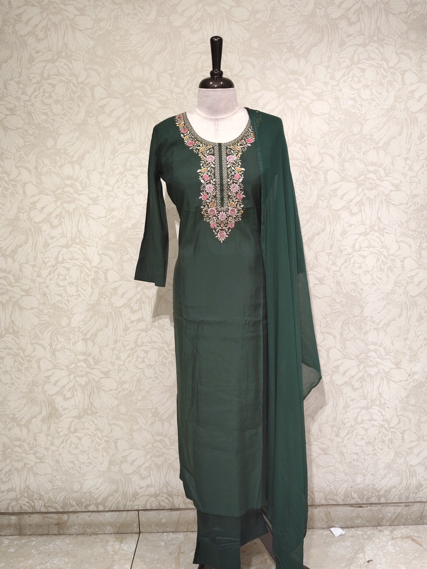 OFFER SALES TOP AND BOTTOM COLLECTIONS - IHA 27223