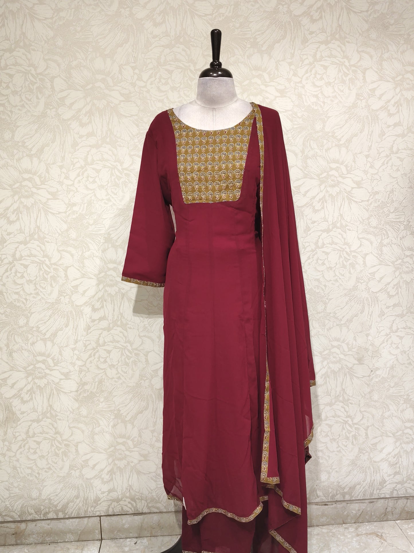 OFFER SALES TOP AND BOTTOM COLLECTIONS - IHA 27223