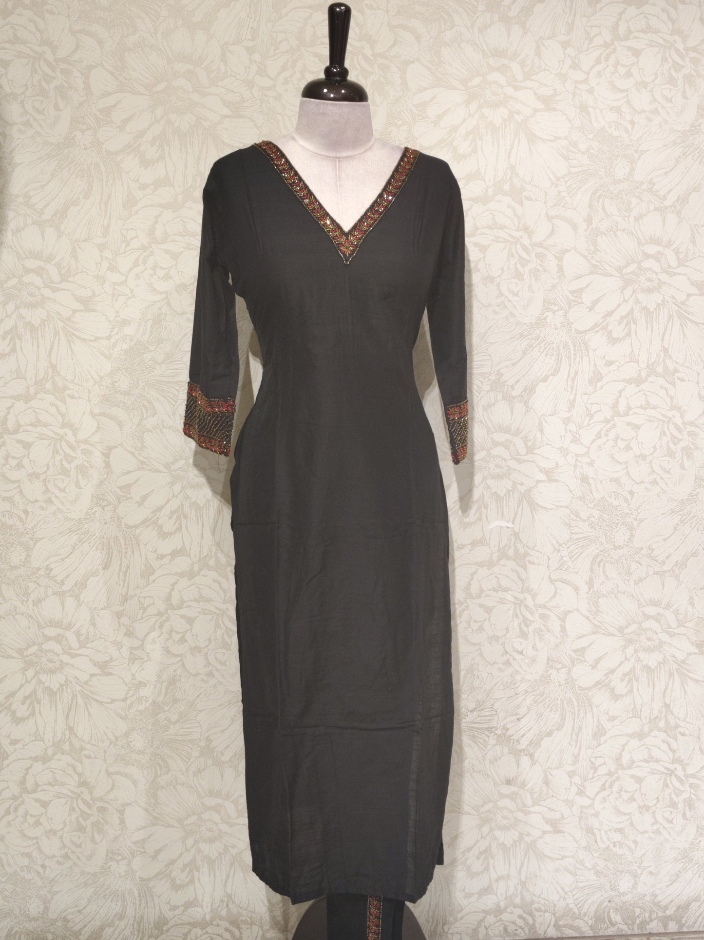 OFFER SALES TOP AND BOTTOM COLLECTIONS - IHA 27407