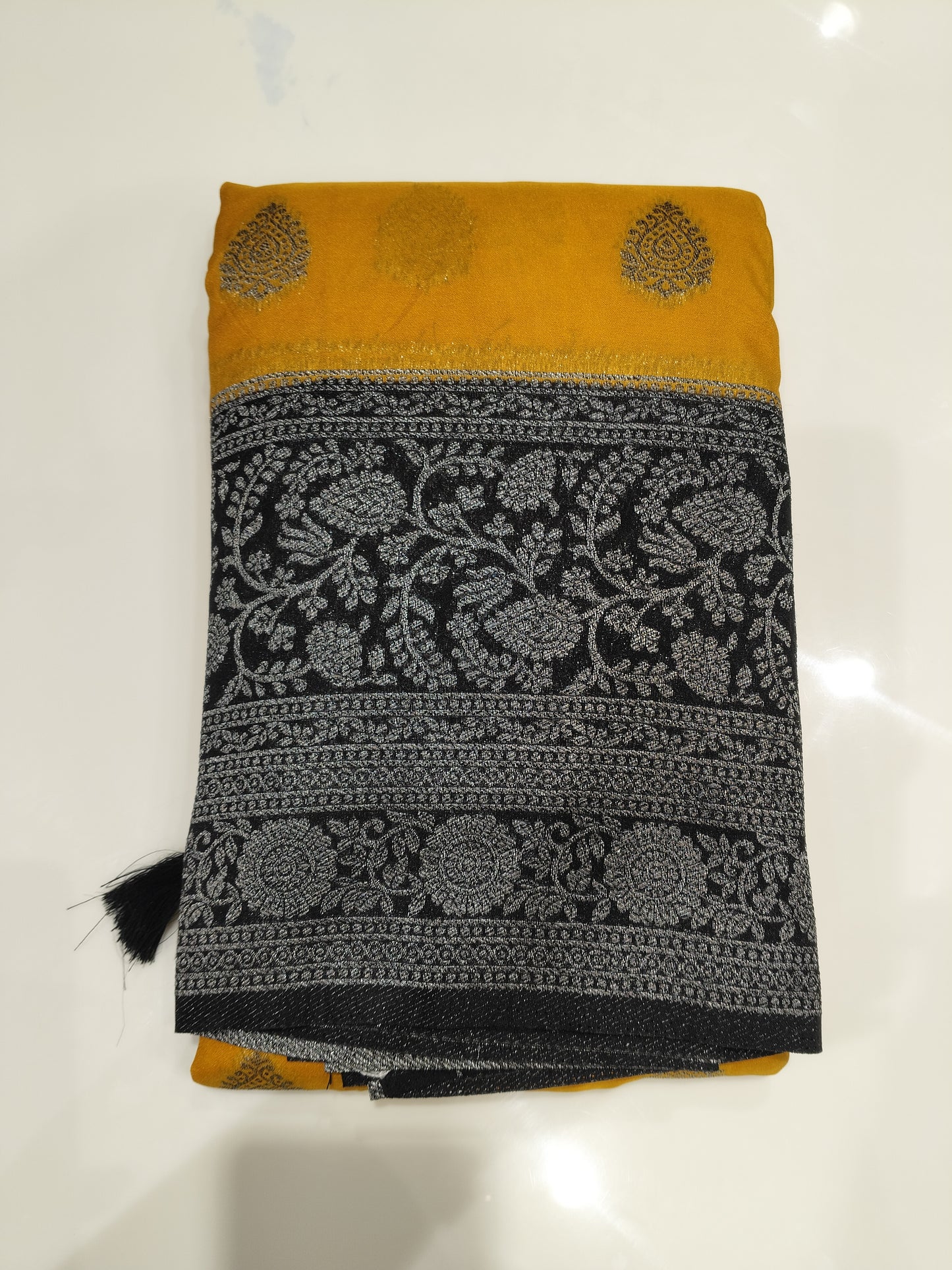 OFFER SALES SAREES - IHA 27342