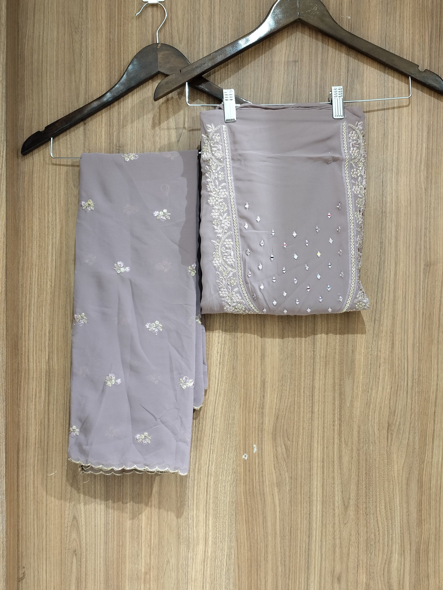 OFFER SALES UNSTITCHED SALWAR - IHA 27520