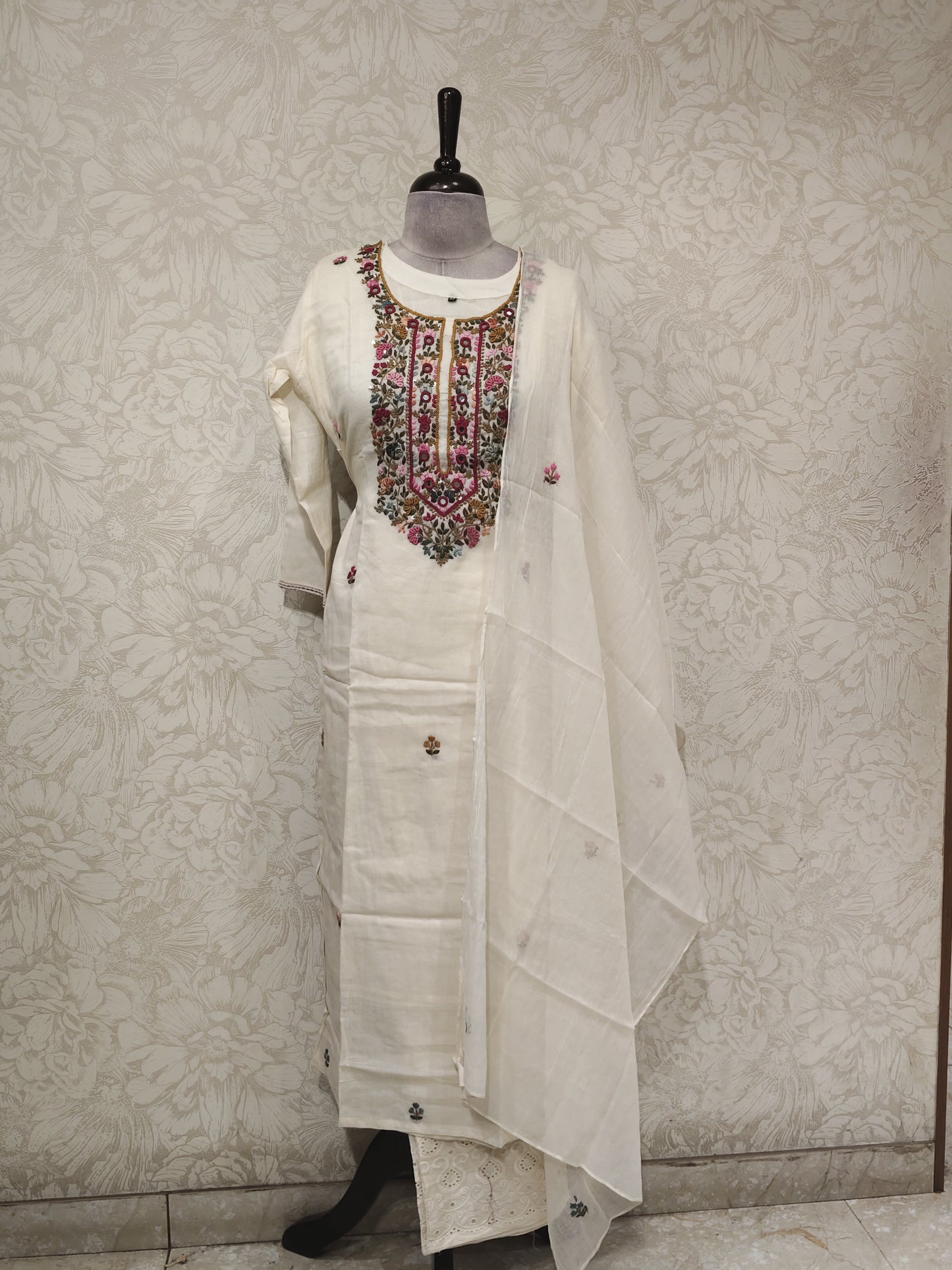 OFFER SALES TOP AND BOTTOM COLLECTIONS - IHA 27407