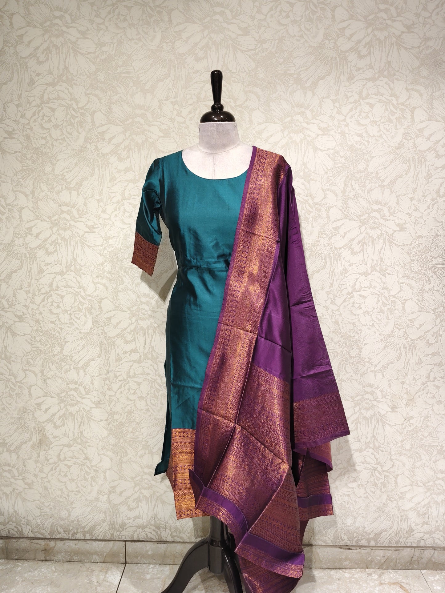 OFFER SALES TOPS COLLECTIONS - IHA 27103