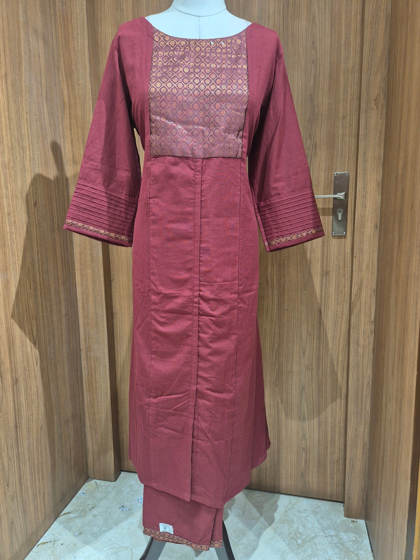 OFFER SALES TOP AND BOTTOM - IHA 26703