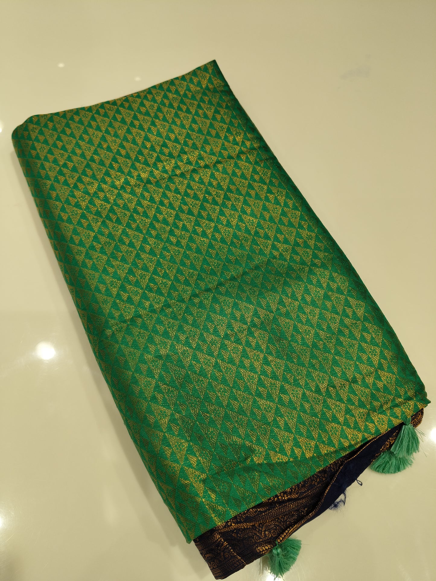 OFFER SALES SAREES - IHA 27410