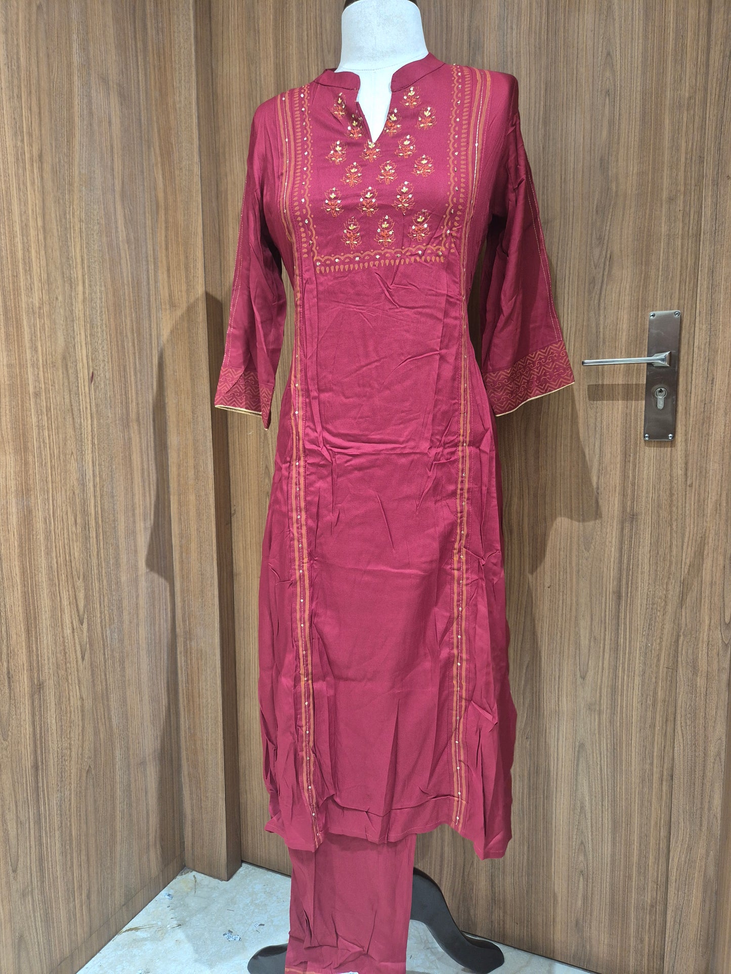 OFFER SALES TOP AND BOTTOM - IHA 26703