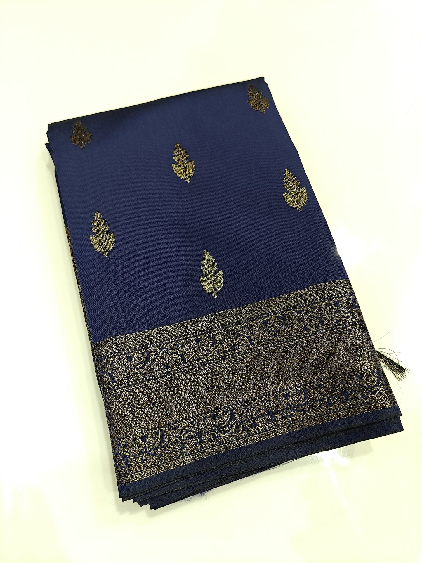 OFFER SALES SAREES - IHA 27253
