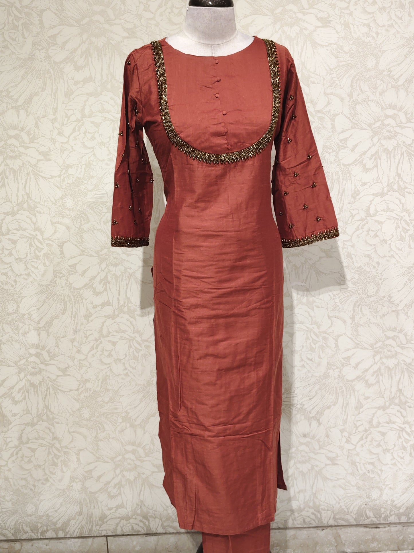 OFFER SALES TOP AND BOTTOM COLLECTIONS - IHA 27223