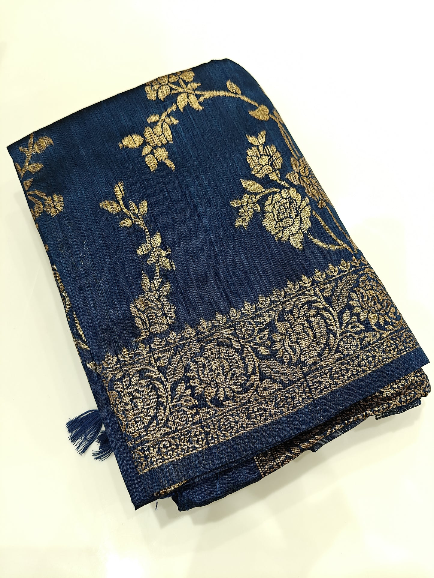 OFFER SALES SAREES - IHA 27224