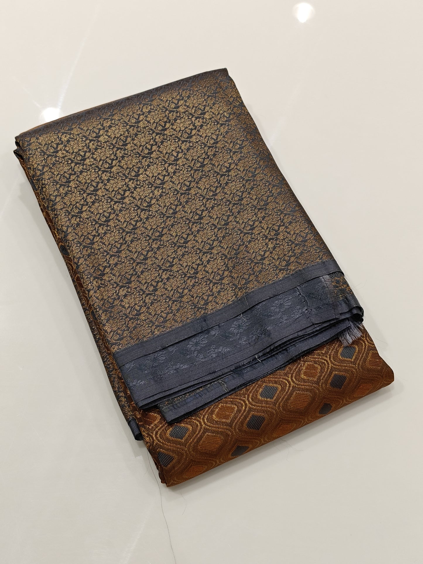OFFER SALES SAREES - IHA 27529