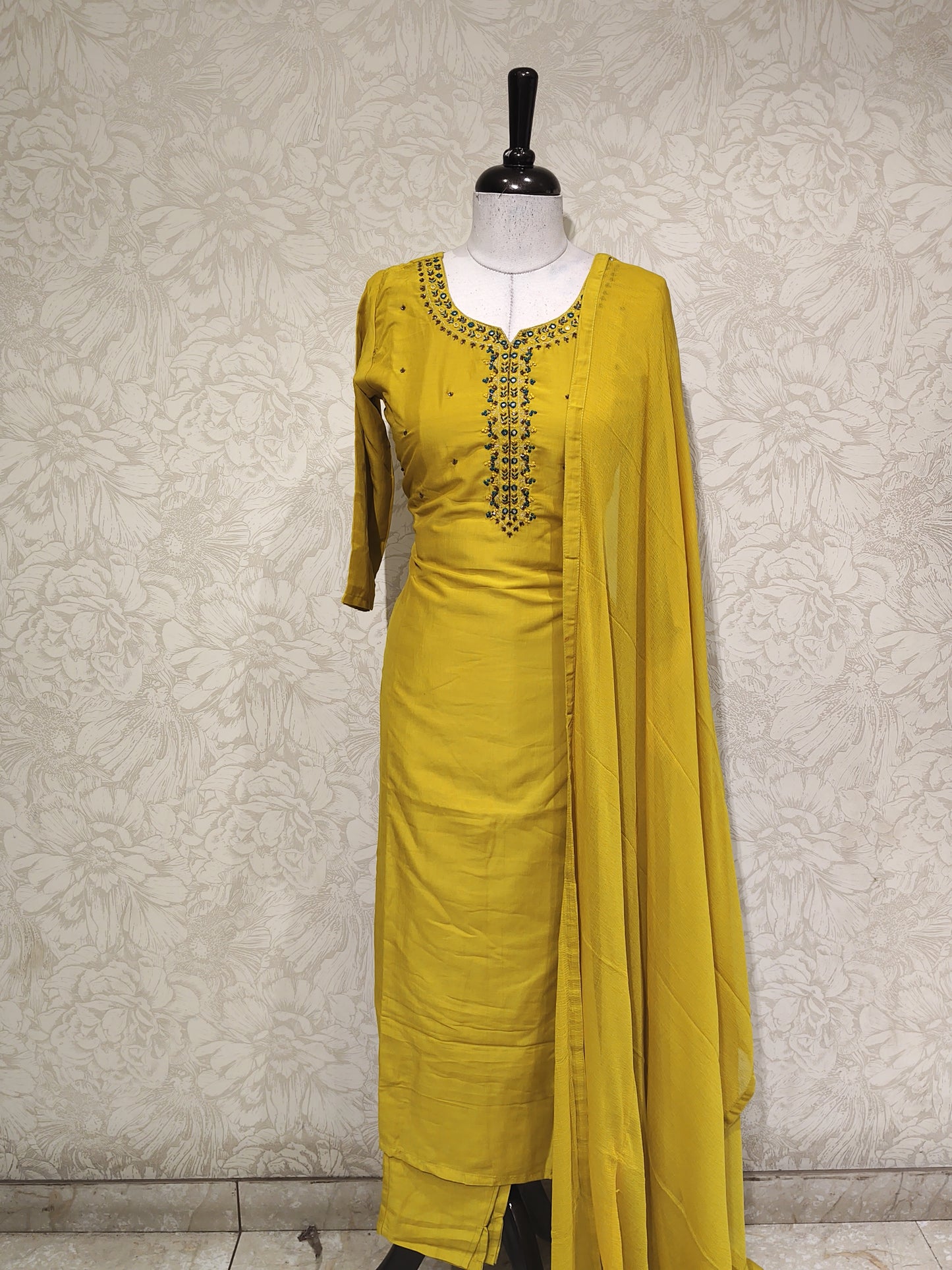 OFFER SALES TOP AND BOTTOM - IHA 27533