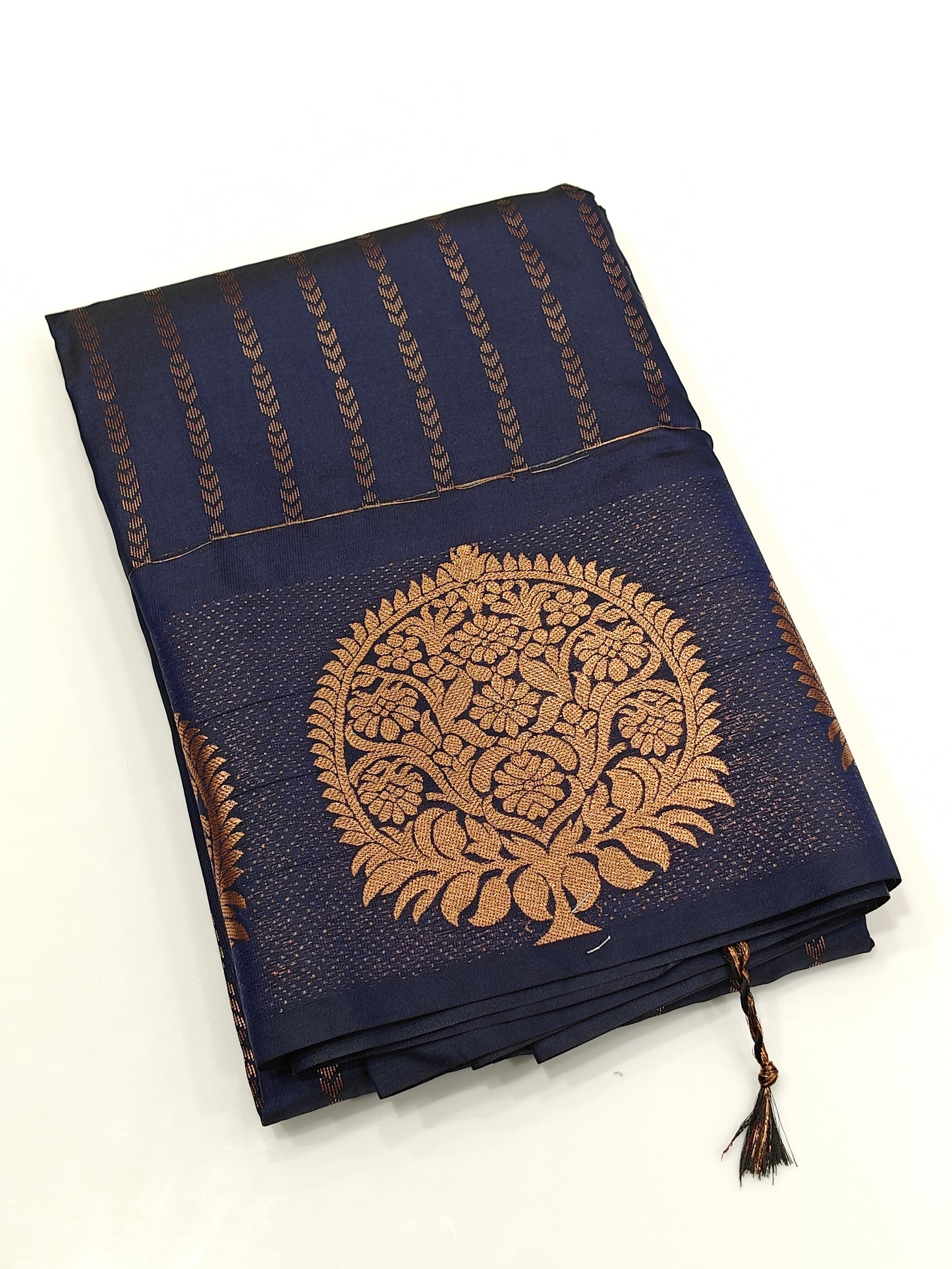 OFFER SALES SAREES - IHA 27529