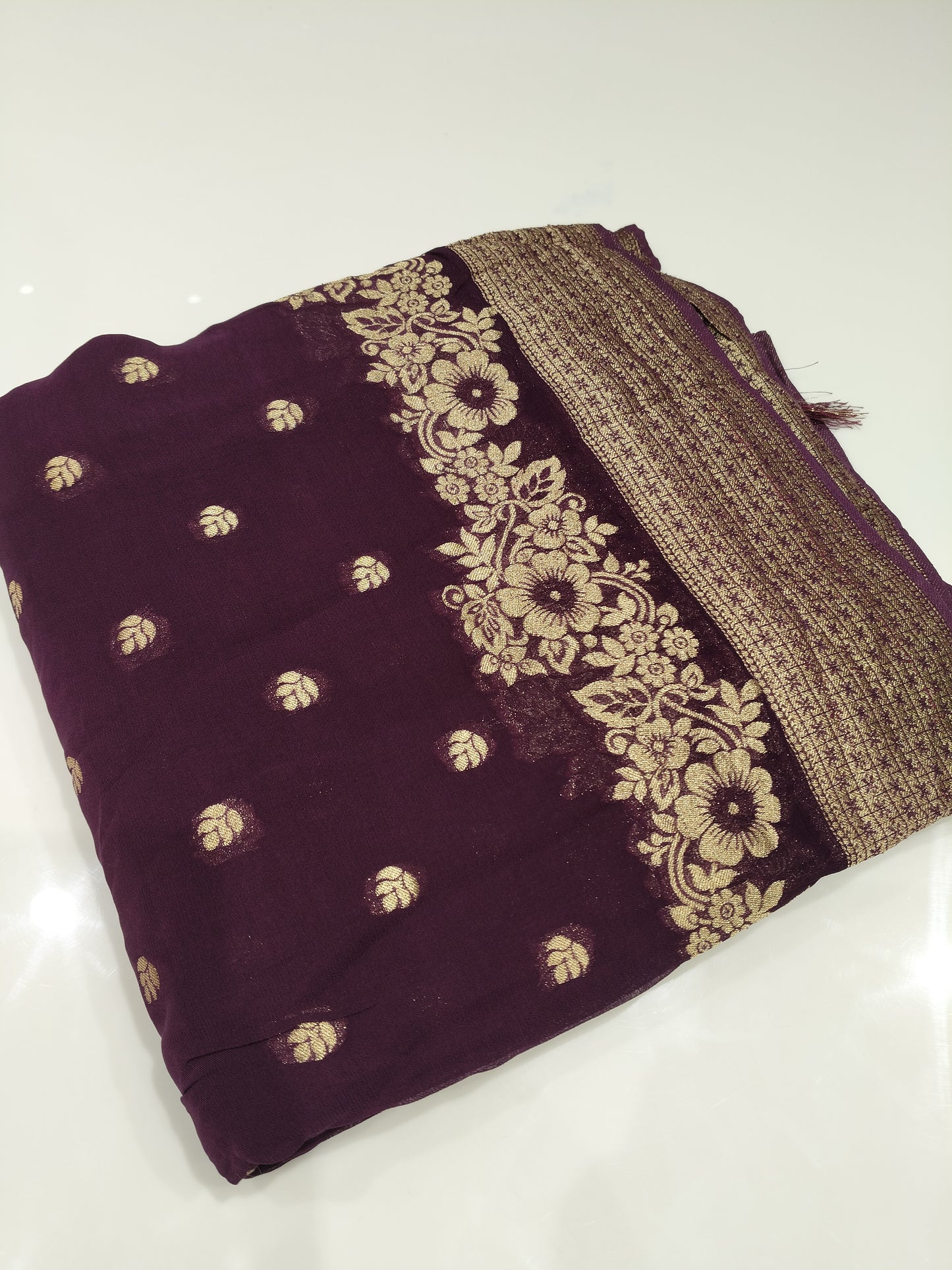 OFFER SALES SAREES - IHA 27410