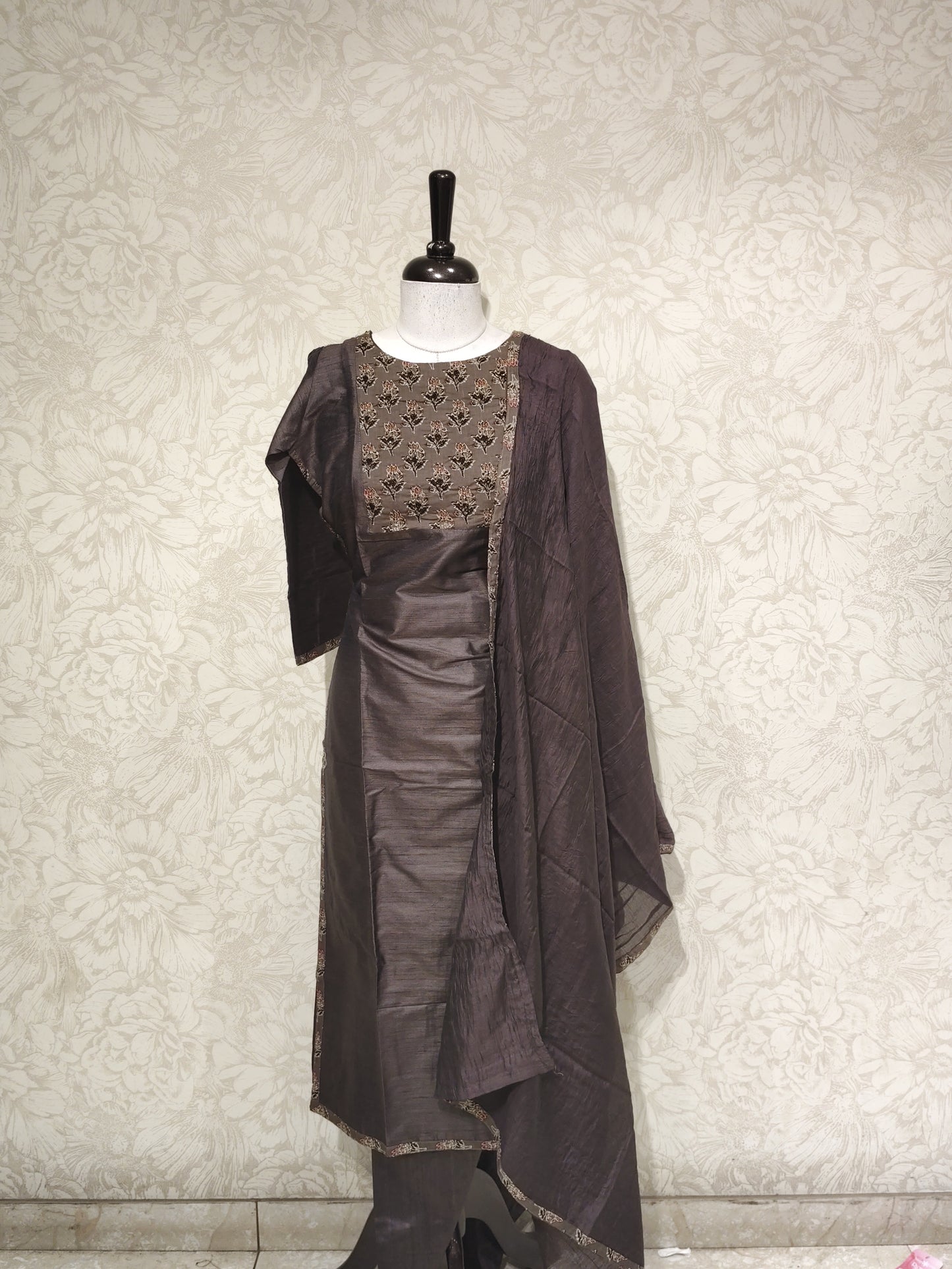 OFFER SALES TOP AND BOTTOM - IHA 27524