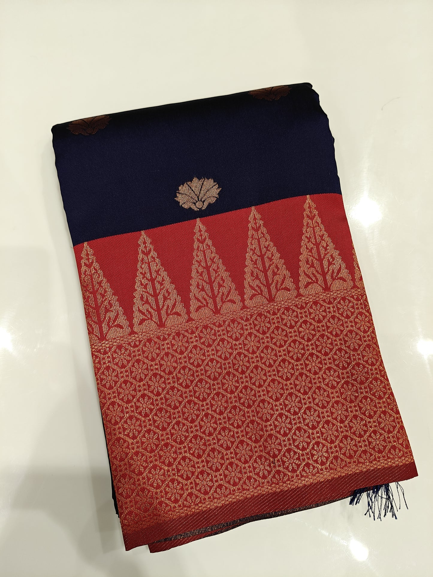 OFFER SALES SAREES - IHA 27253