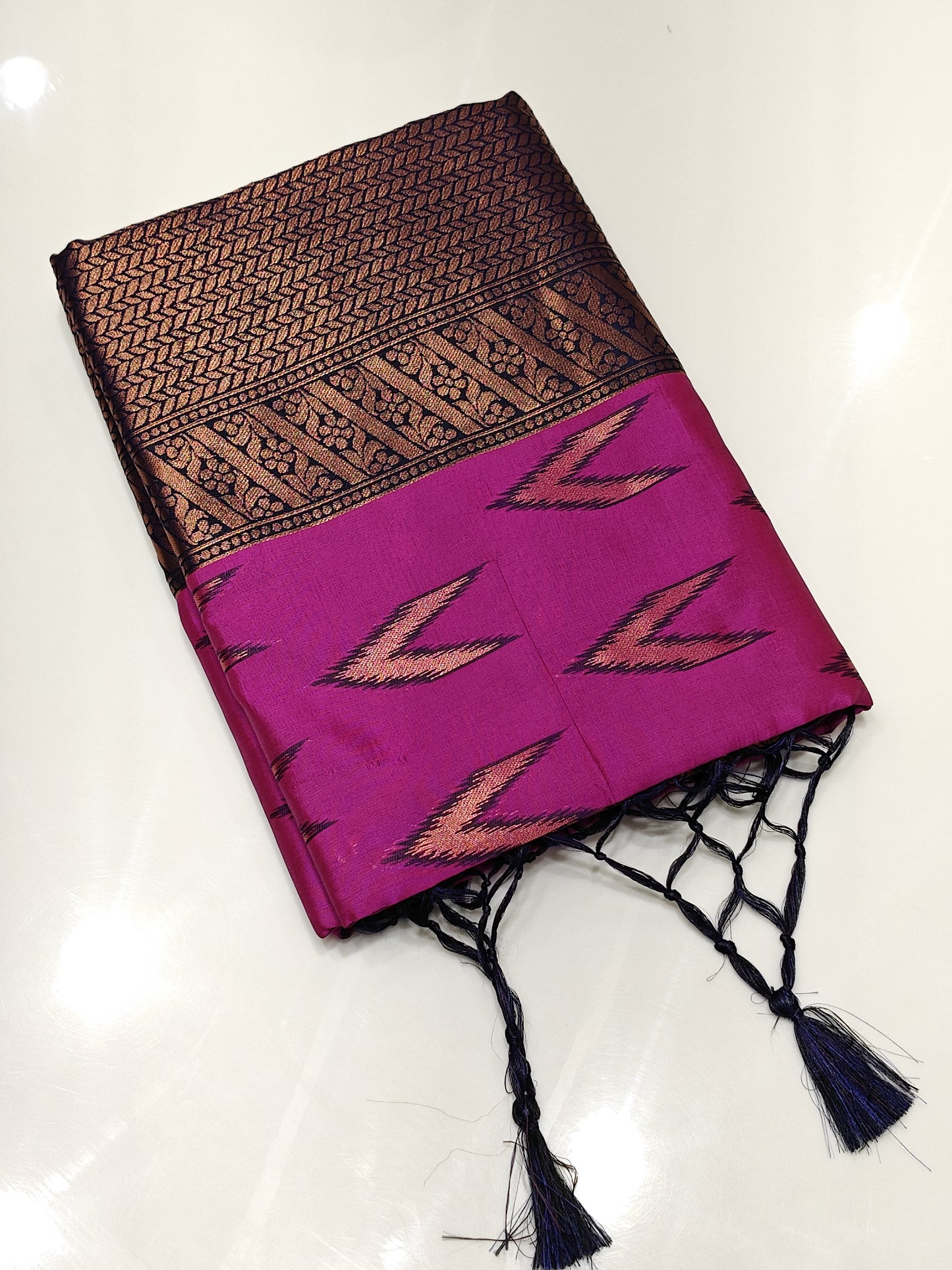OFFER SALES SAREES - IHA 27529