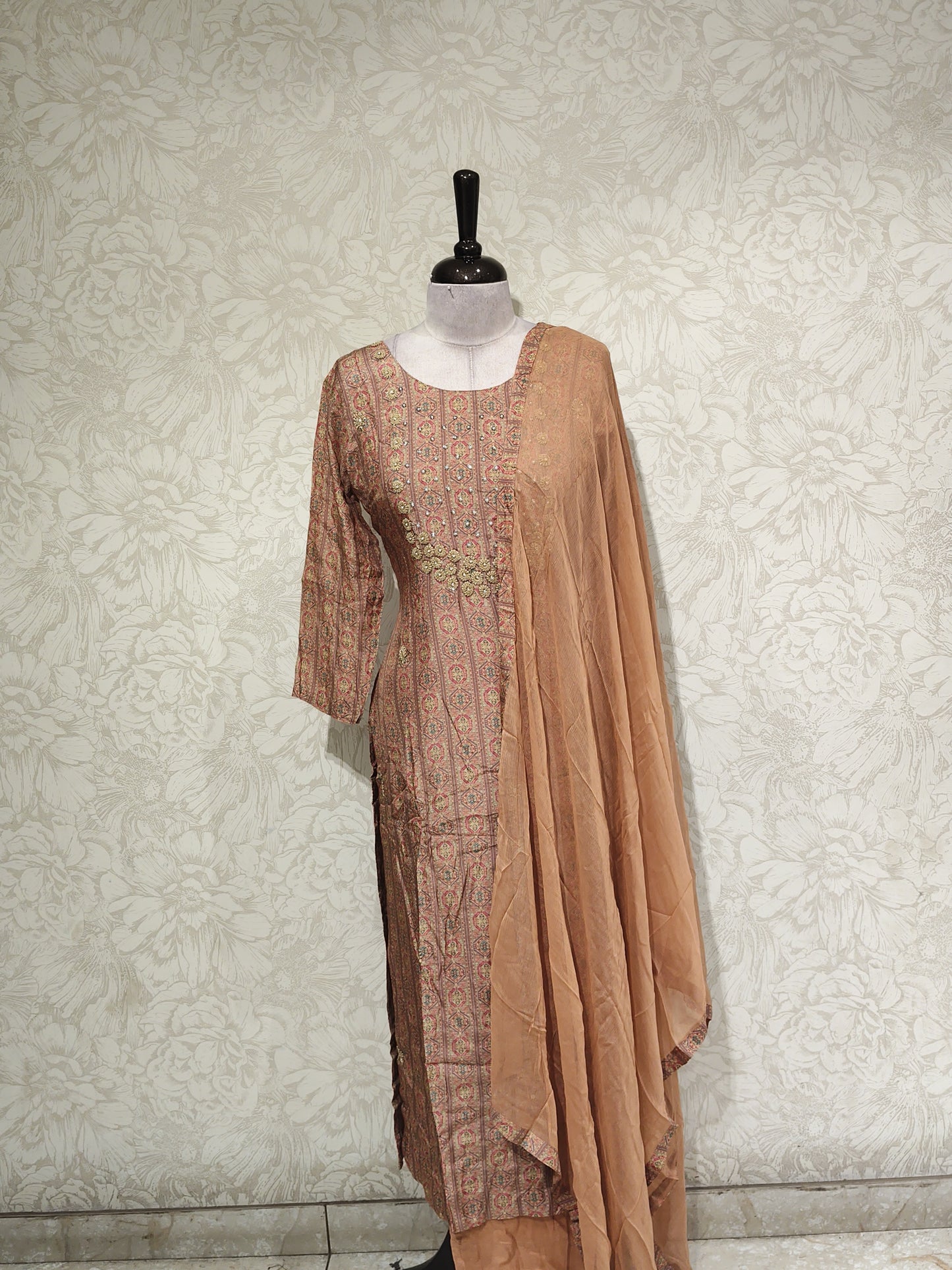 OFFER SALES TOP AND BOTTOM - IHA 27524