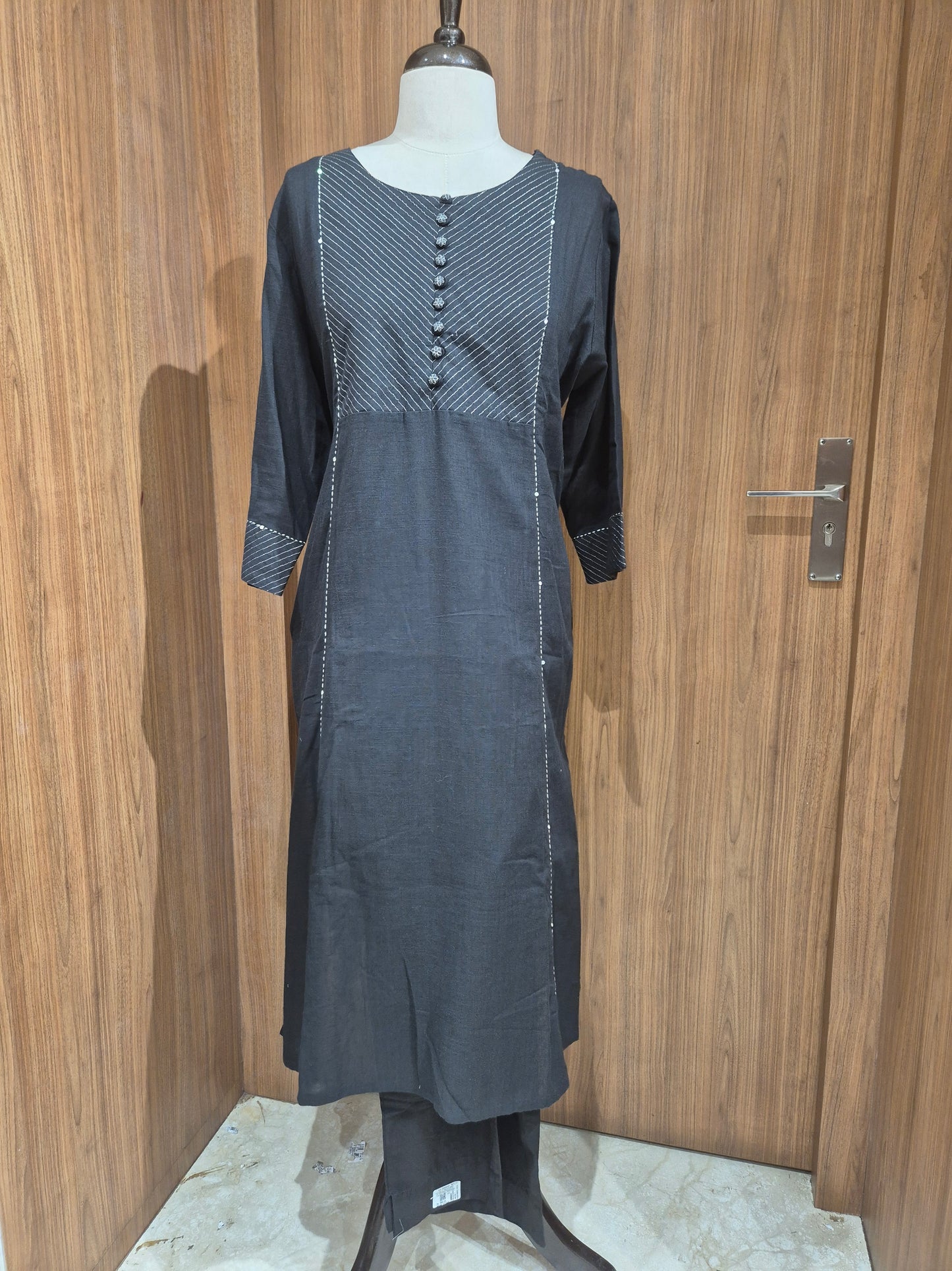 OFFER SALES TOP AND BOTTOM - IHA 26703
