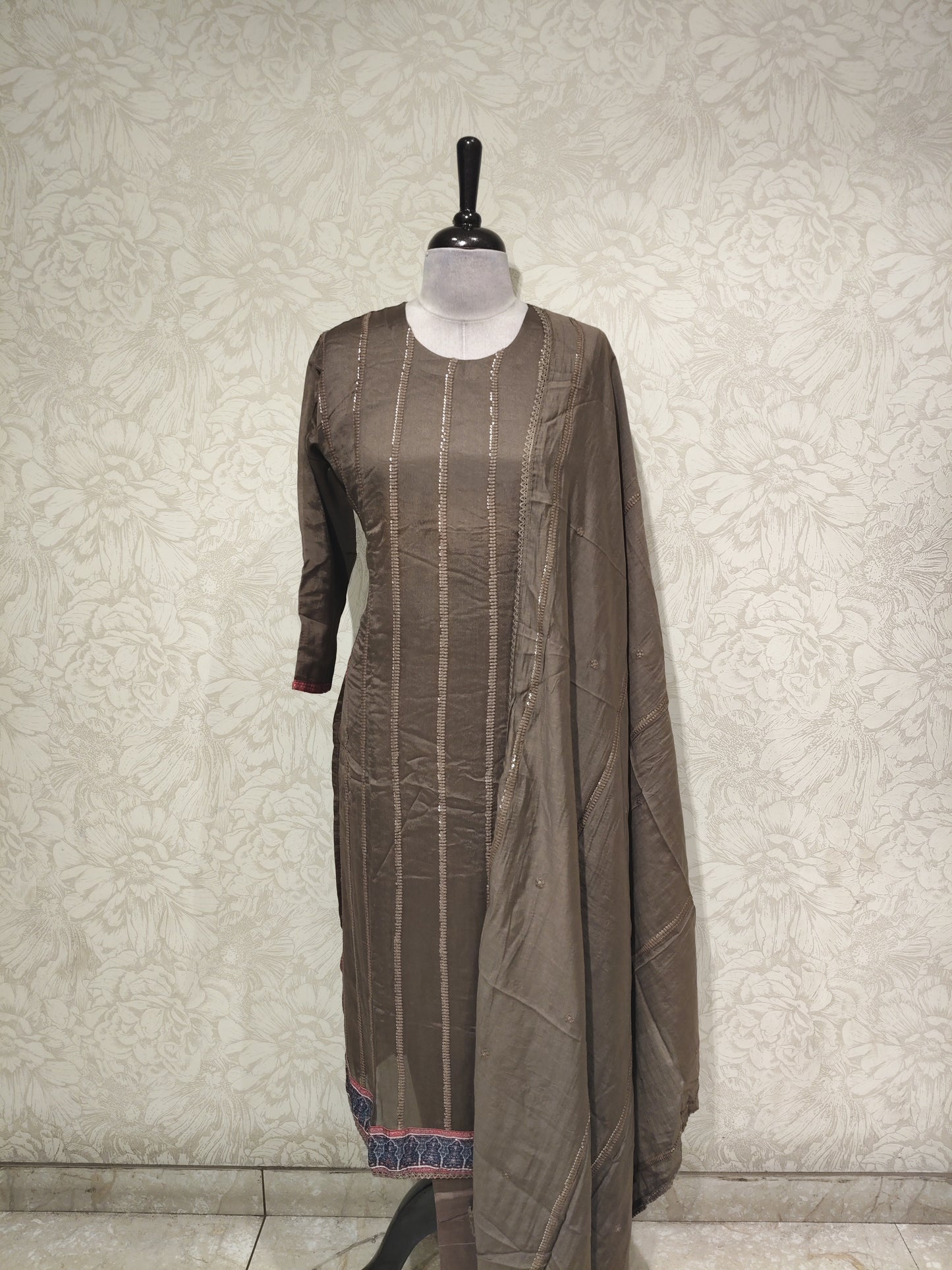 OFFER SALES TOP AND BOTTOM - IHA 27533